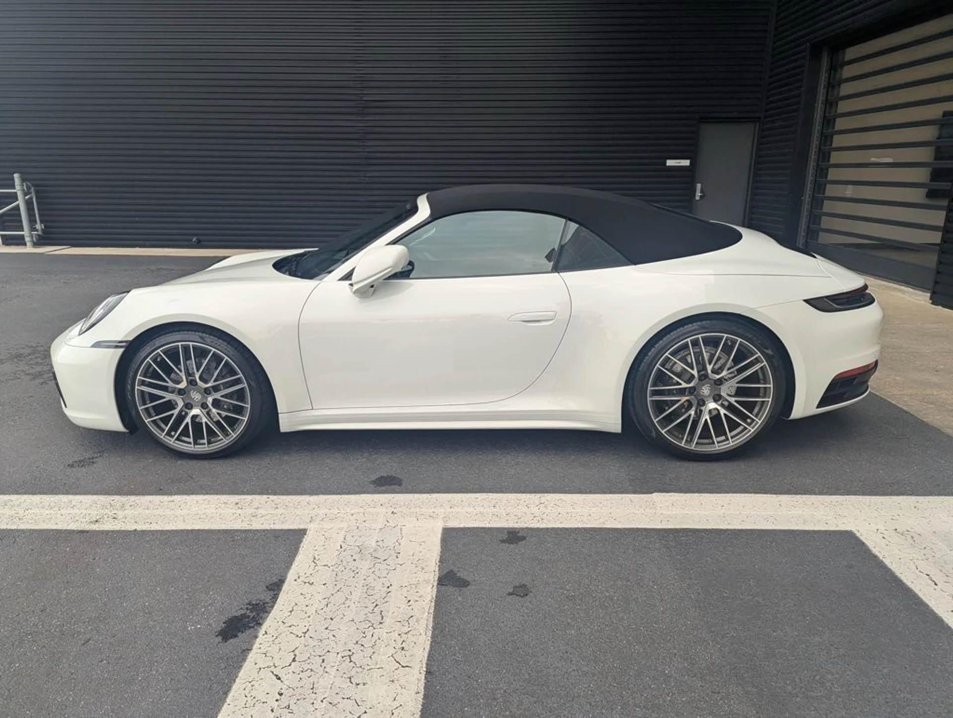 mph001_3165688336_f3359f98b35d18fba52d40d5d7b8725cx_5b1a64ac2b