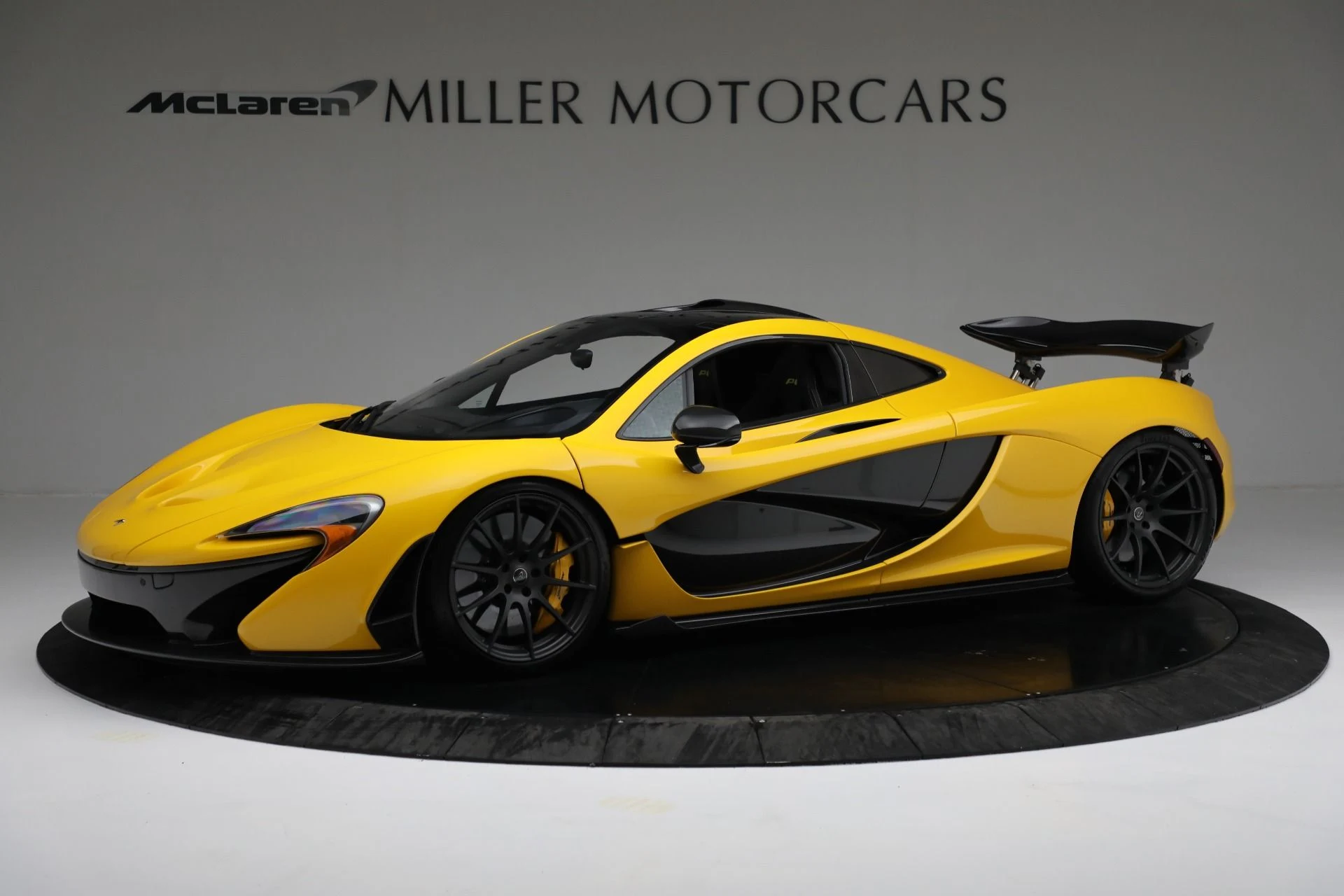 mph001_316939329_Used_2015_Mc_Laren_P1_94b8f3d1c7