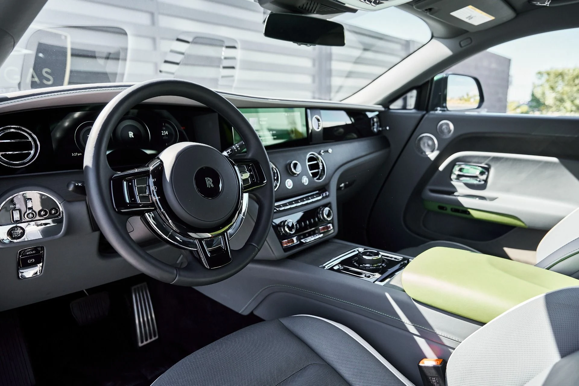 mph001_3172350450_Used_2024_Rolls_Royce_Spectre_Mansory_1776839997_5c93a5e5f5