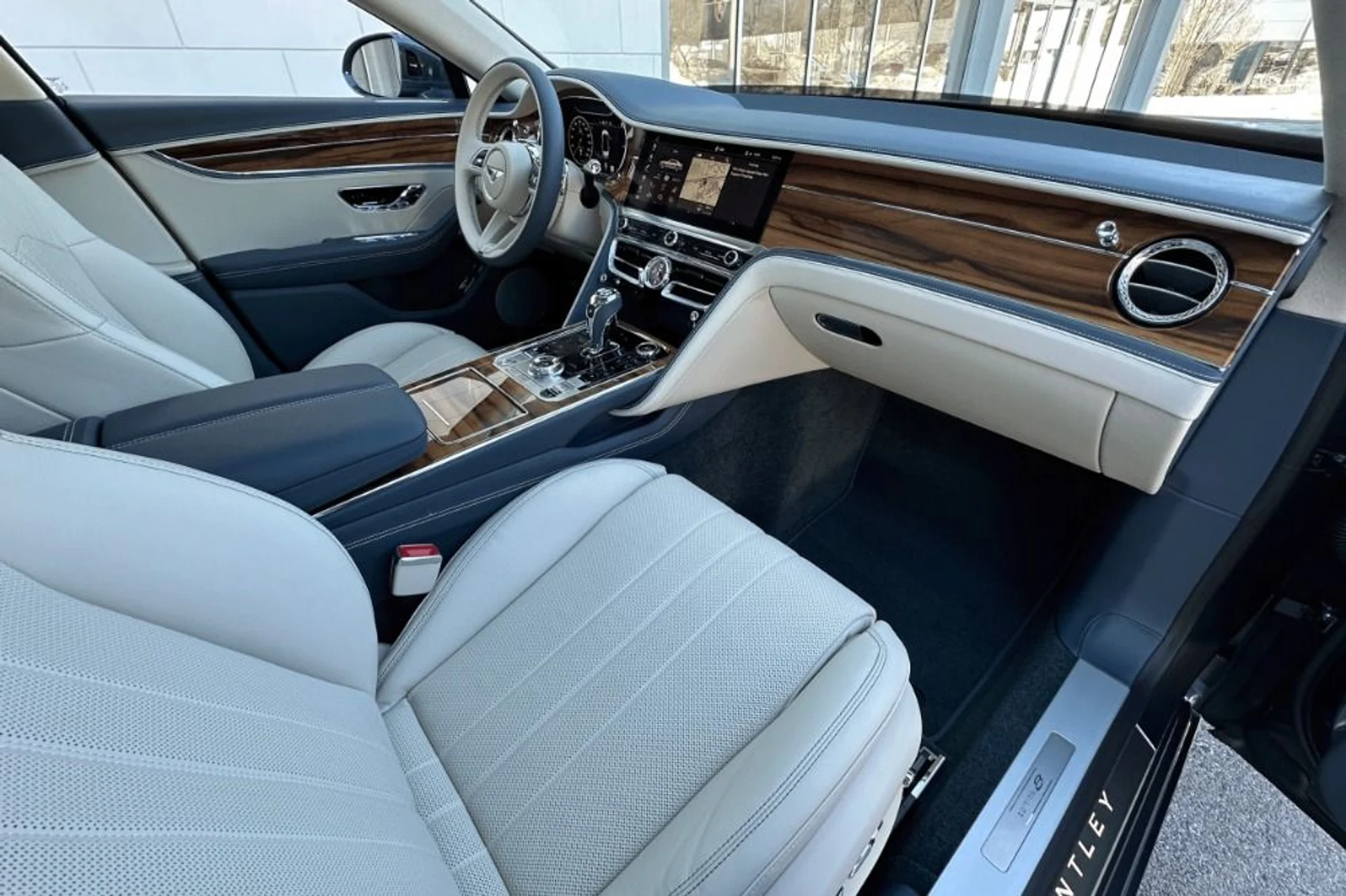 mph001_3173920424_Used_2024_Bentley_Flying_Spur_Edition_8_1769780862_40dce93d4e