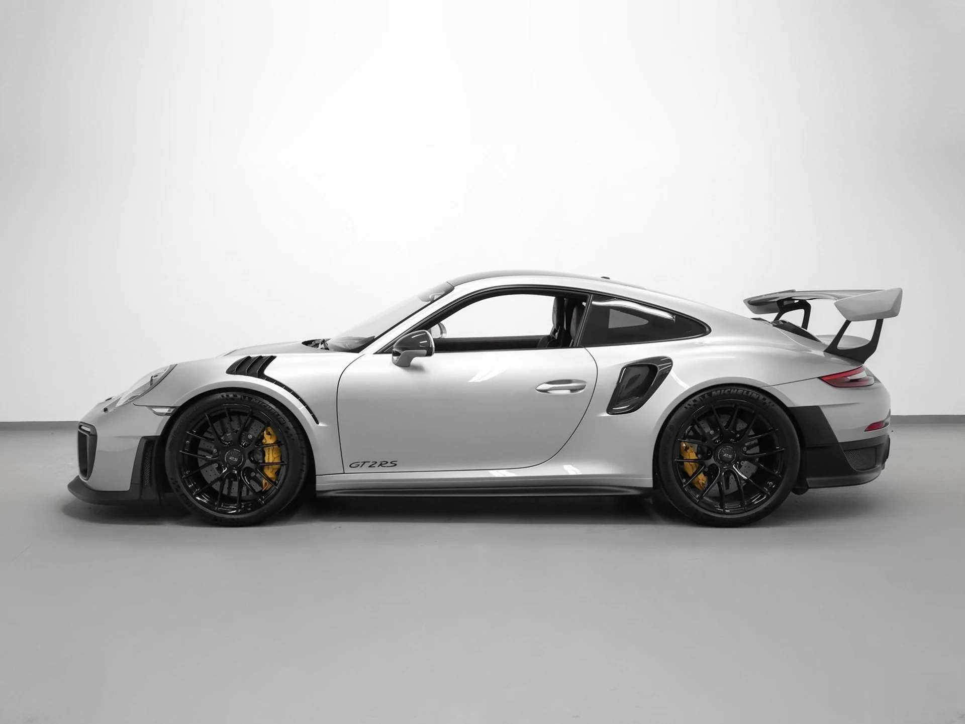 mph001_3174073031_2_e66b6b4482