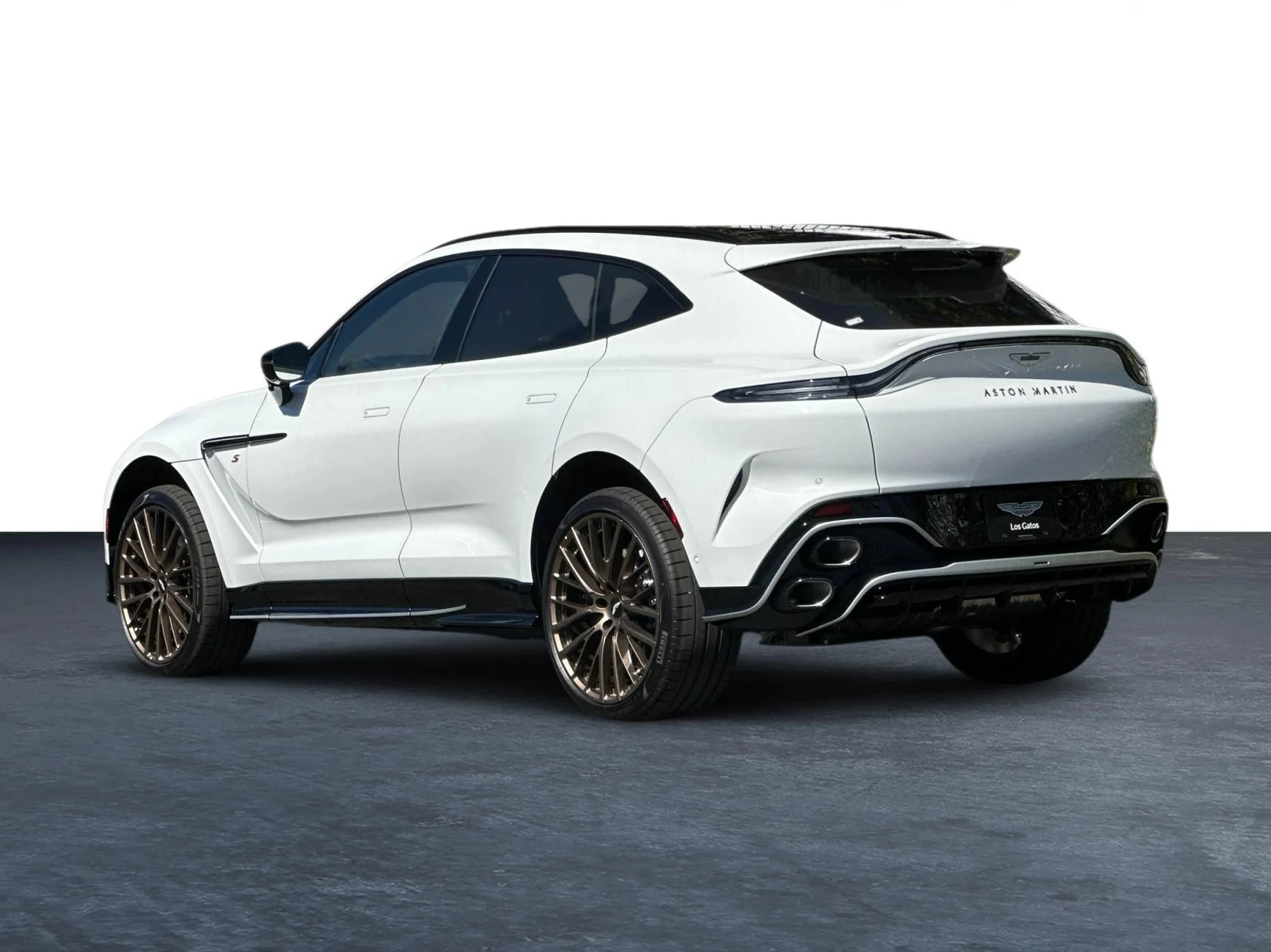 mph001_3174391391_New_2026_Aston_Martin_DBX_S_1790736463_684c50bf6d