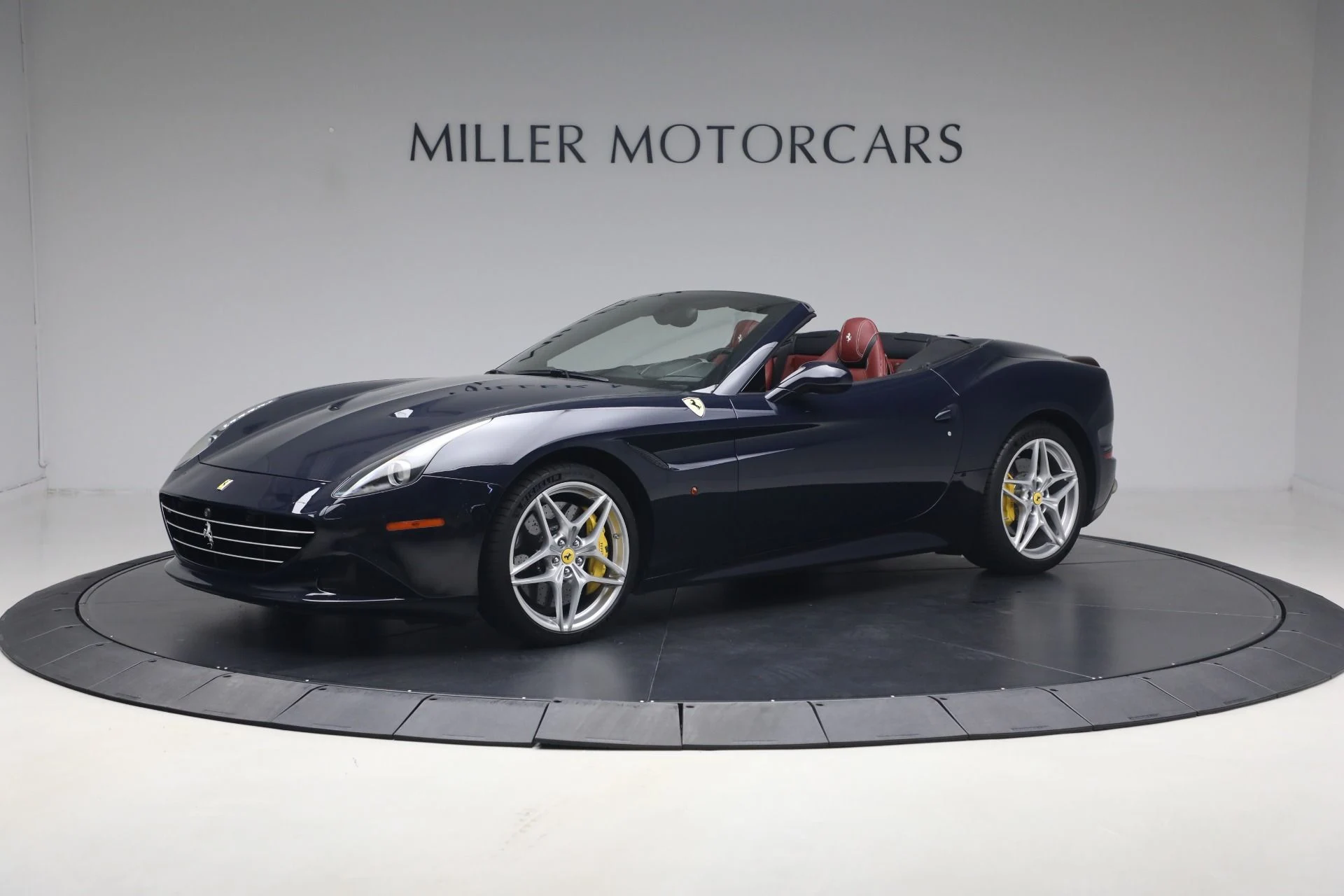 mph001_3178155525_Used_2016_Ferrari_California_T_1779312555_c92502d935