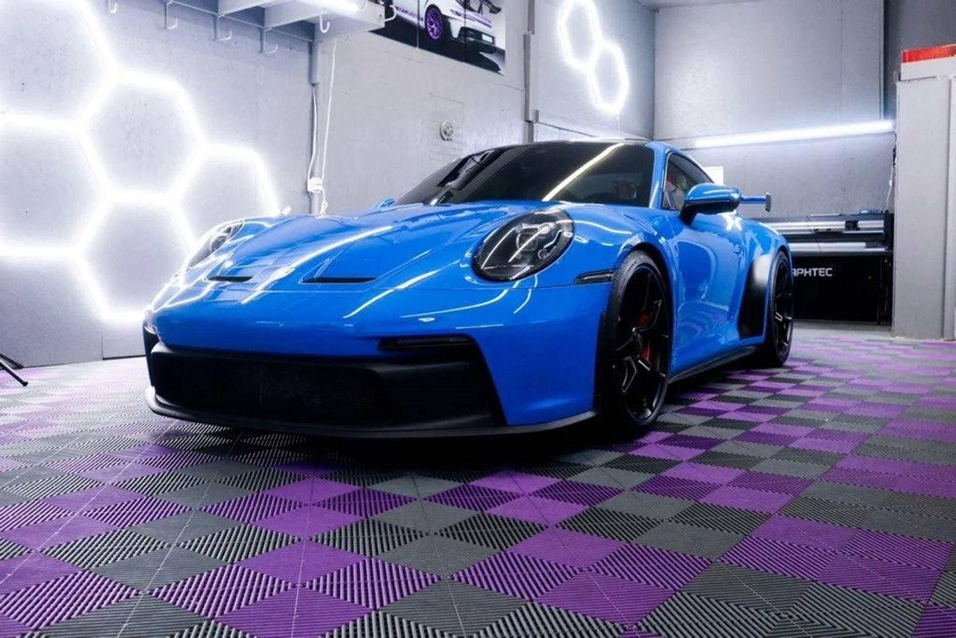 mph001_3182483947_Used_2022_Porsche_911_GT_3_1760468257_73e2c3164b