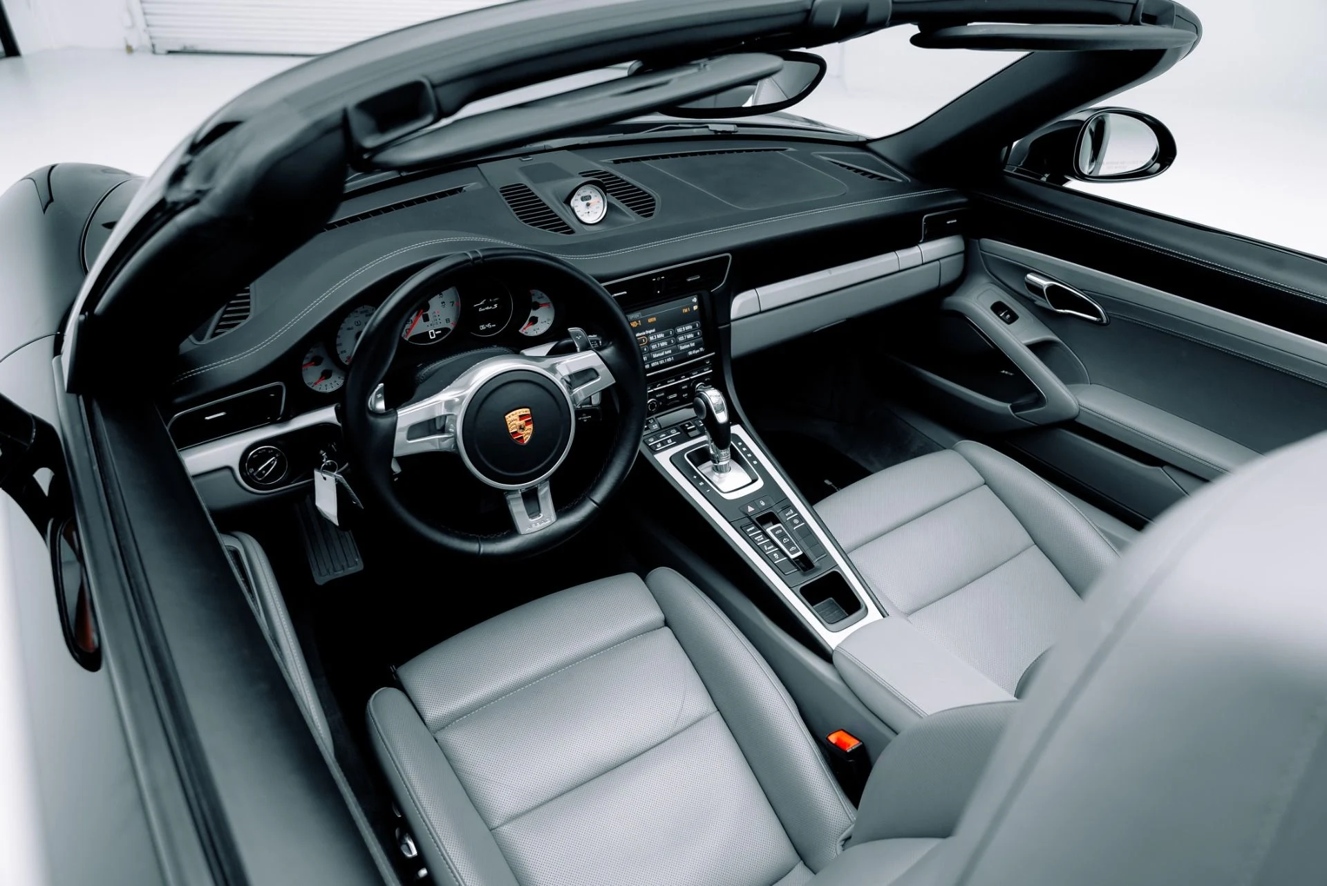 mph001_3184416079_Used_2014_Porsche_911_Turbo_S_1764615222_7aa3258138