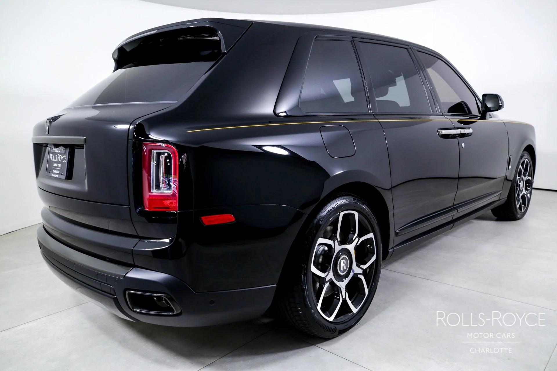 mph001_32131695_Used_2024_Rolls_Royce_Black_Badge_Cullinan_1724941408_3cb190e5cc