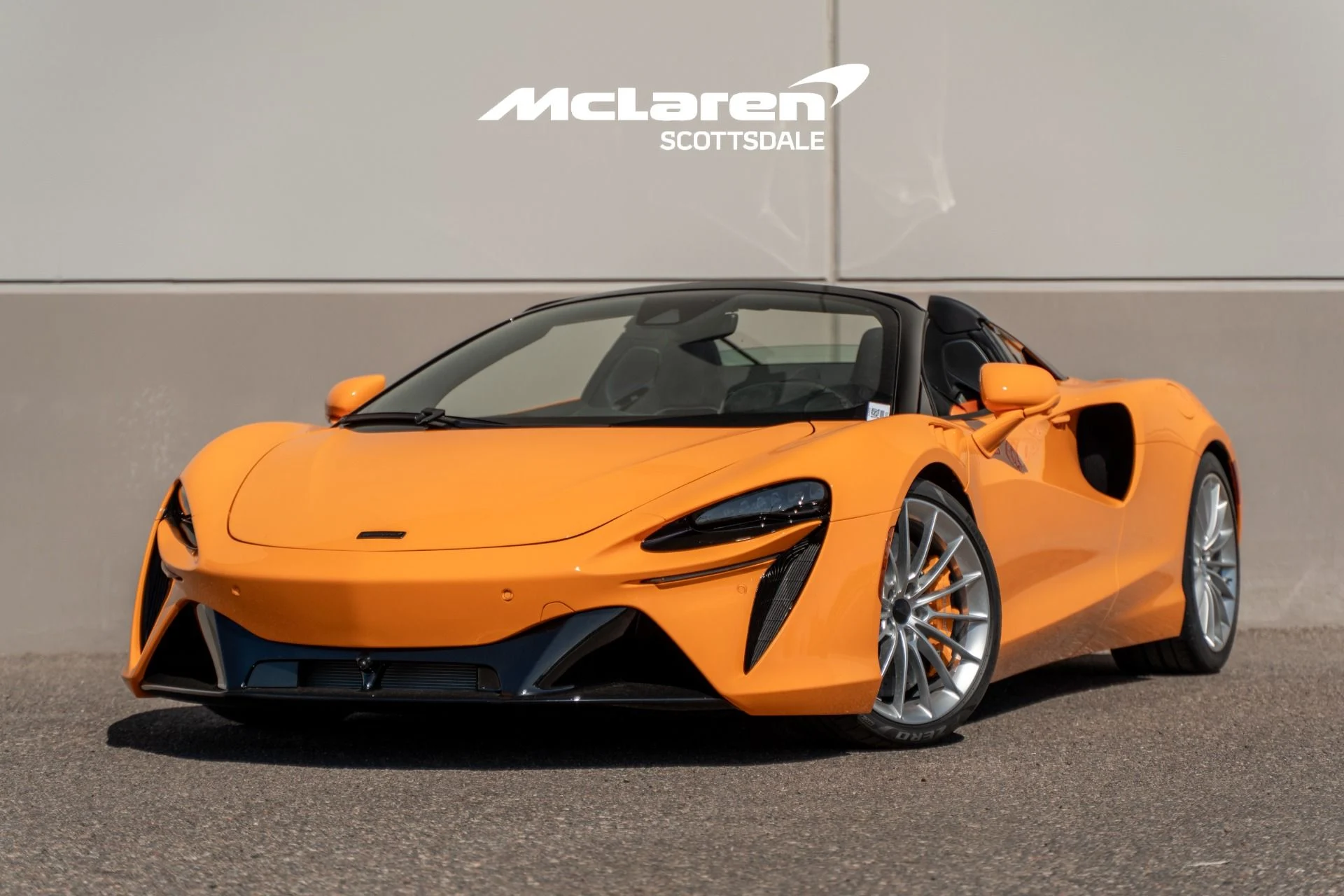 mph001_32176773_Used_2026_MCLAREN_ARTURA_1760765117_0c24d1dce7