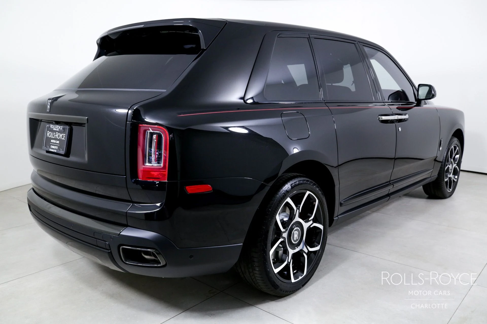 mph001_3221375312_Used_2024_Rolls_Royce_Black_Badge_Cullinan_1746462014_b5c5ca2dc0