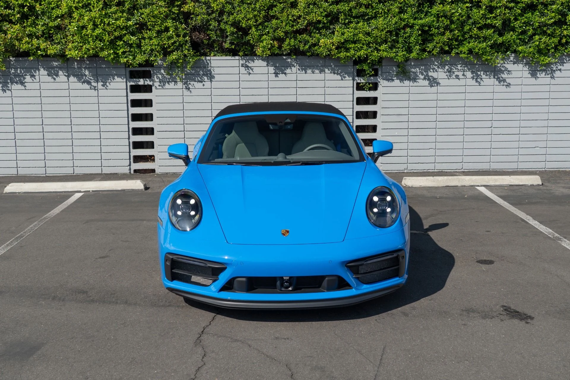 mph001_3222208508_Used_2023_Porsche_911_Carrera_GTS_1759352953_a2edc18a13