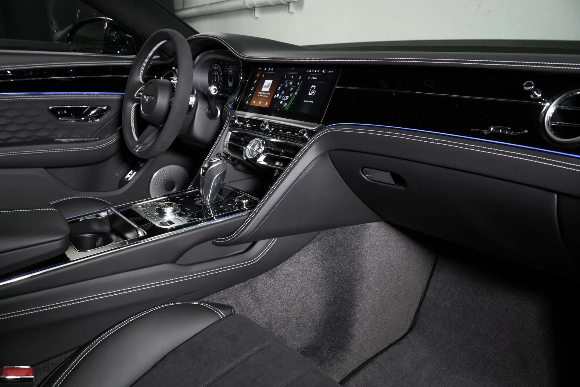 mph001_3223620335_New_2026_Bentley_Flying_Spur_Speed_1776445896_0dc6c09229