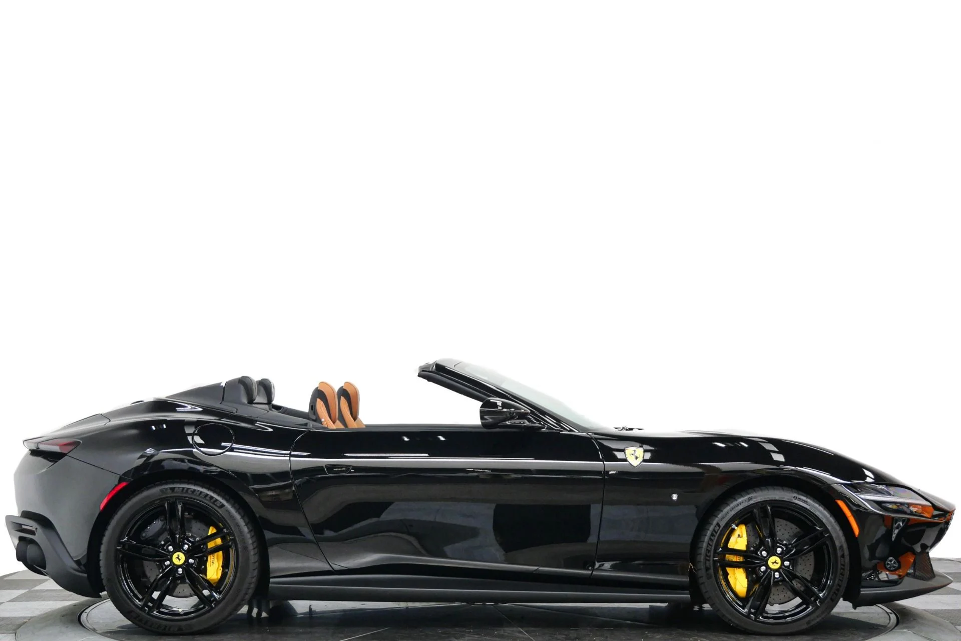 mph001_3223877201_Used_2025_Ferrari_Roma_Spider_Carbon_Fiber_Interior_Trim_Low_Miles_1784064795_cdfb67f720