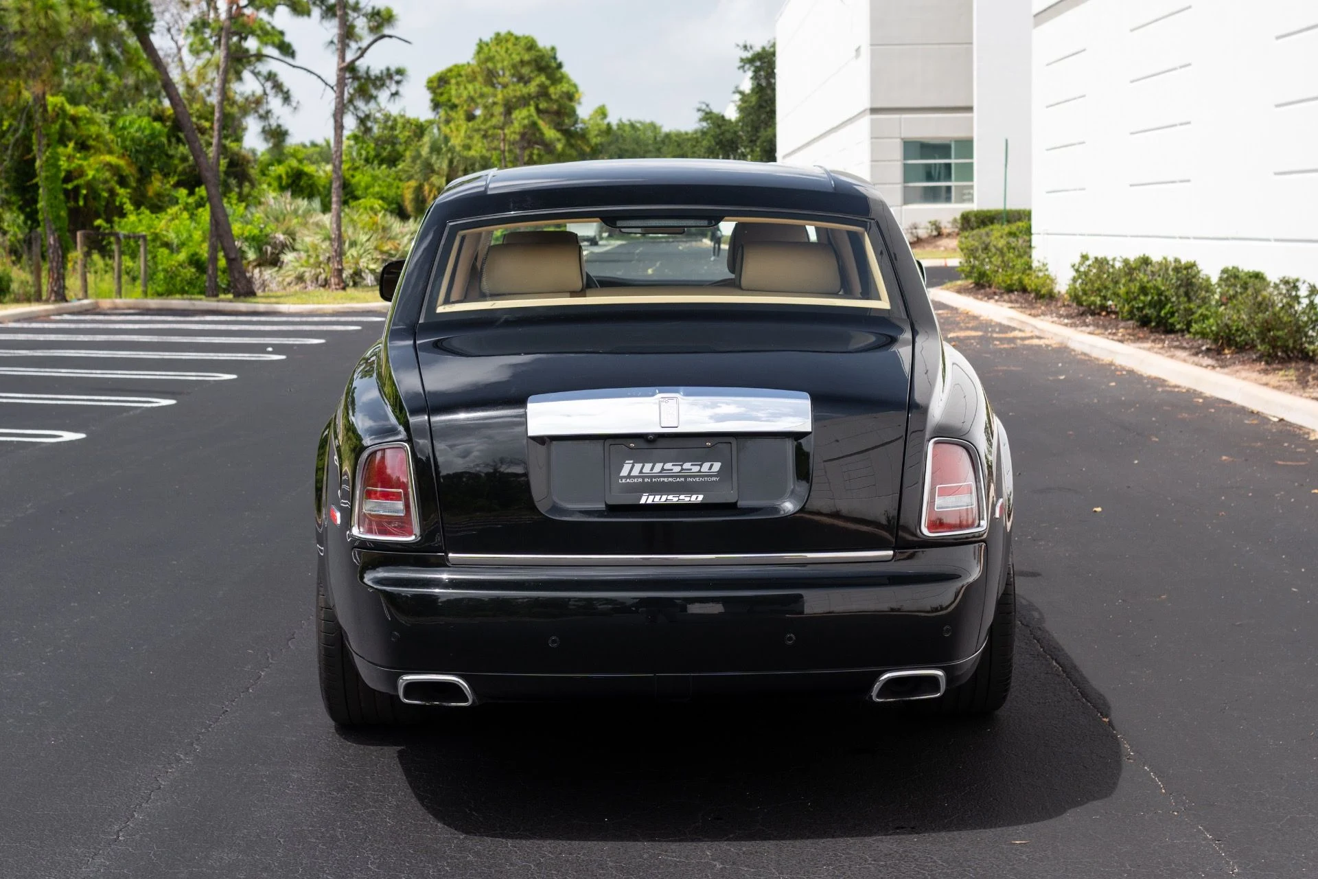 mph001_3236210362_Used_2015_Rolls_Royce_Phantom_1779983365_b3a64b578f