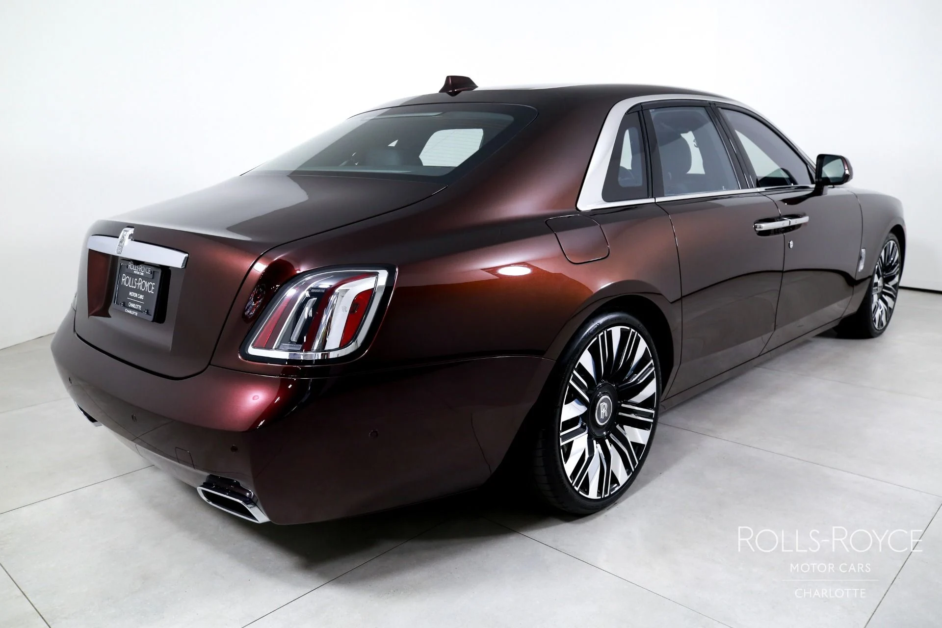 mph001_3236800573_Used_2026_Rolls_Royce_Ghost_1782835790_0329e5e498