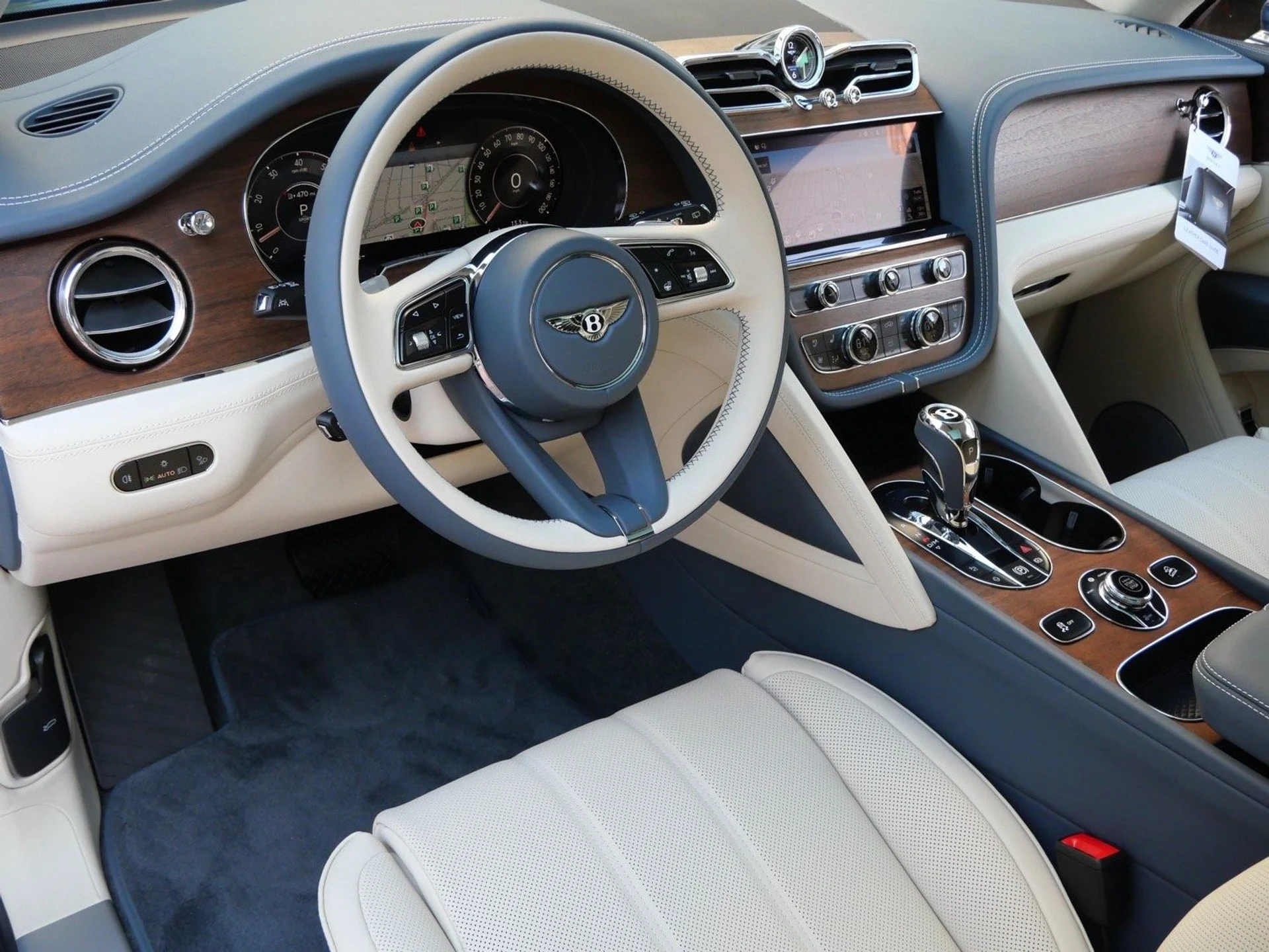 mph001_3237010993_84f190fdd9d79d88ca71adbb4e76cc4ex_43e45663a0