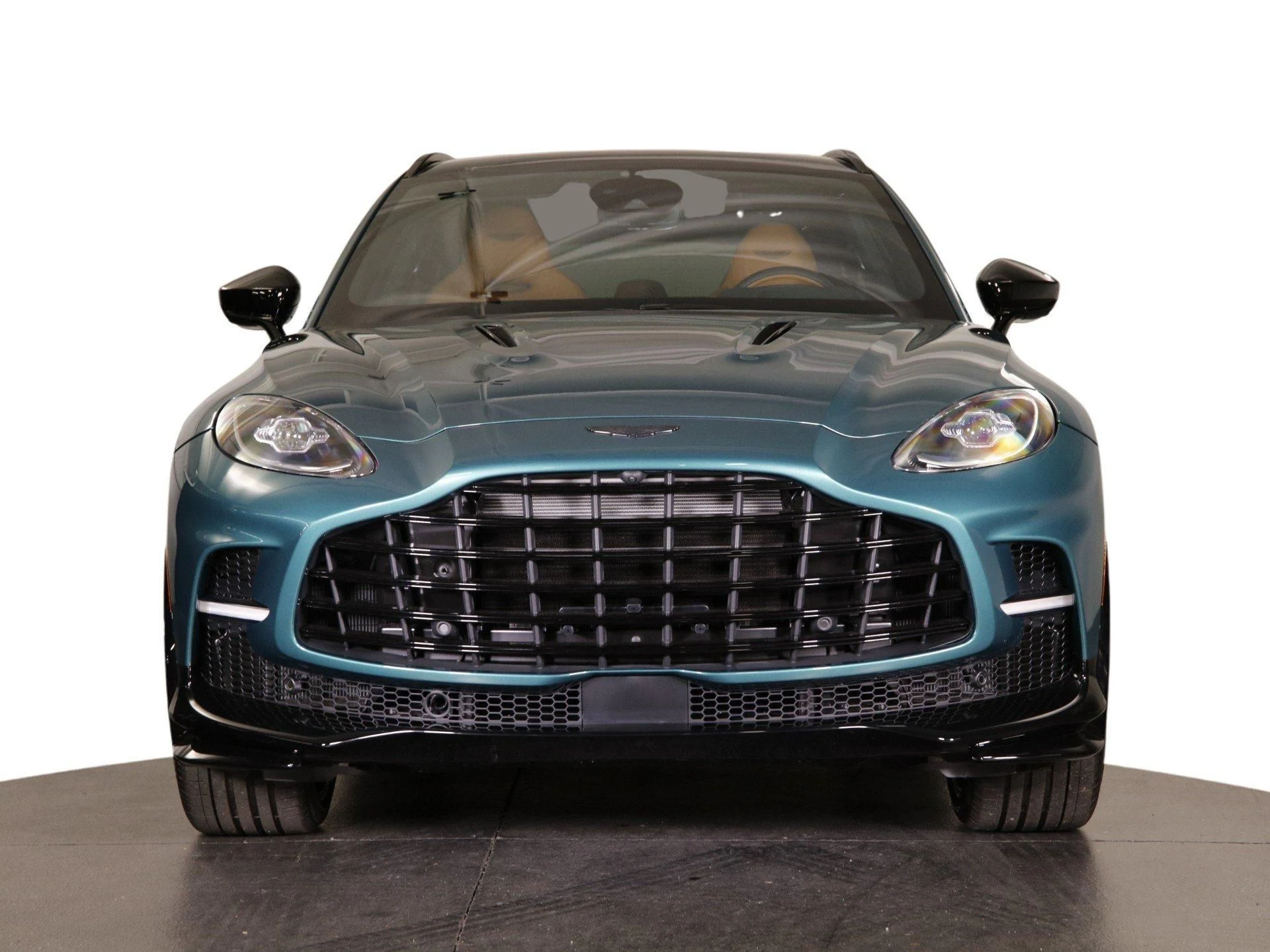 mph001_3243150560_Used_2024_Aston_Martin_DBX_707_1710413864_b3ed8bc053