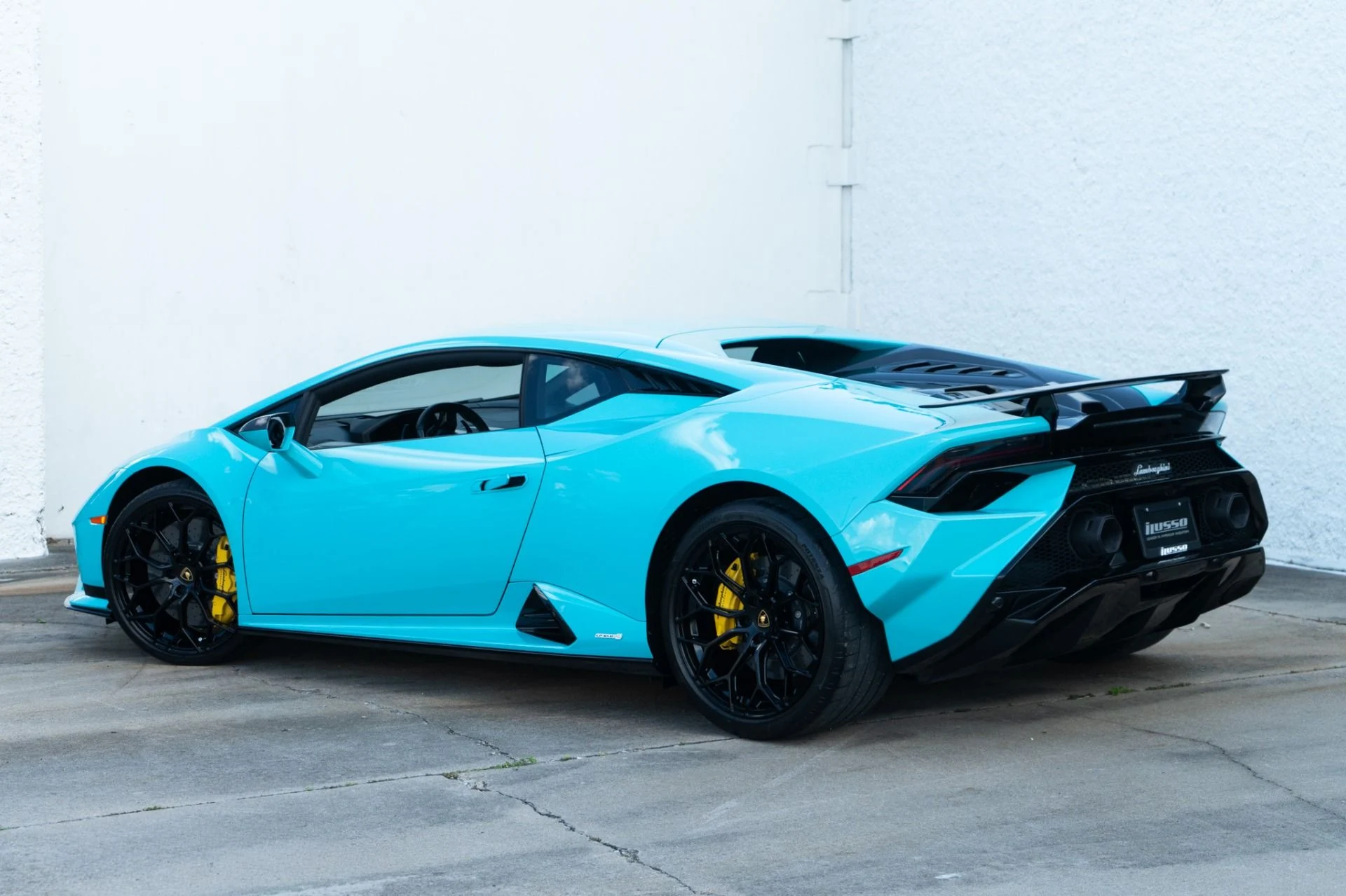 mph001_3243187530_Used_2023_Lamborghini_Huracan_Tecnica_1779493842_9248bd54c6