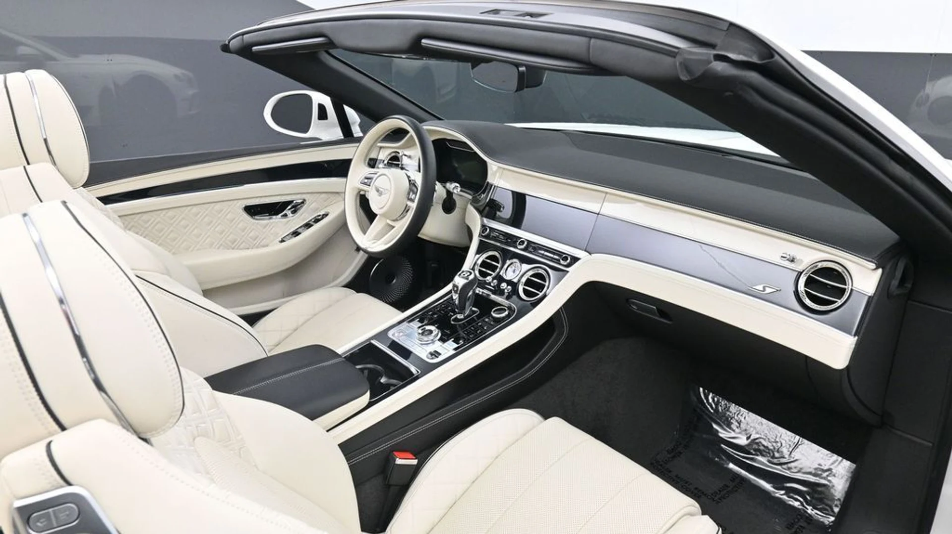 mph001_3246080701_a19526db2e6ada3544e4ec6d0fc2dfc3x_b9a79a3a0a