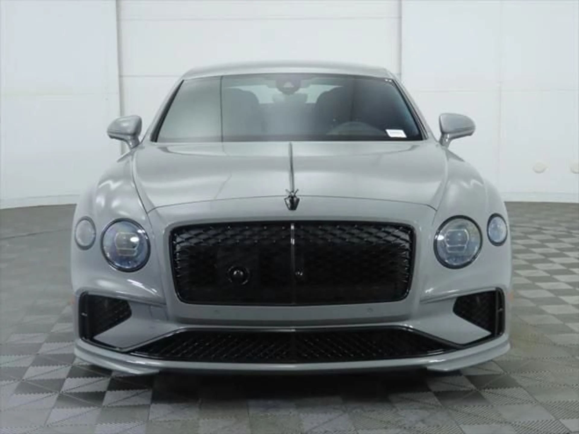 mph001_3248260071_used_2025_bentley_flying_spur_speedsedan_8119_23010075_2_640_b73575f3d0