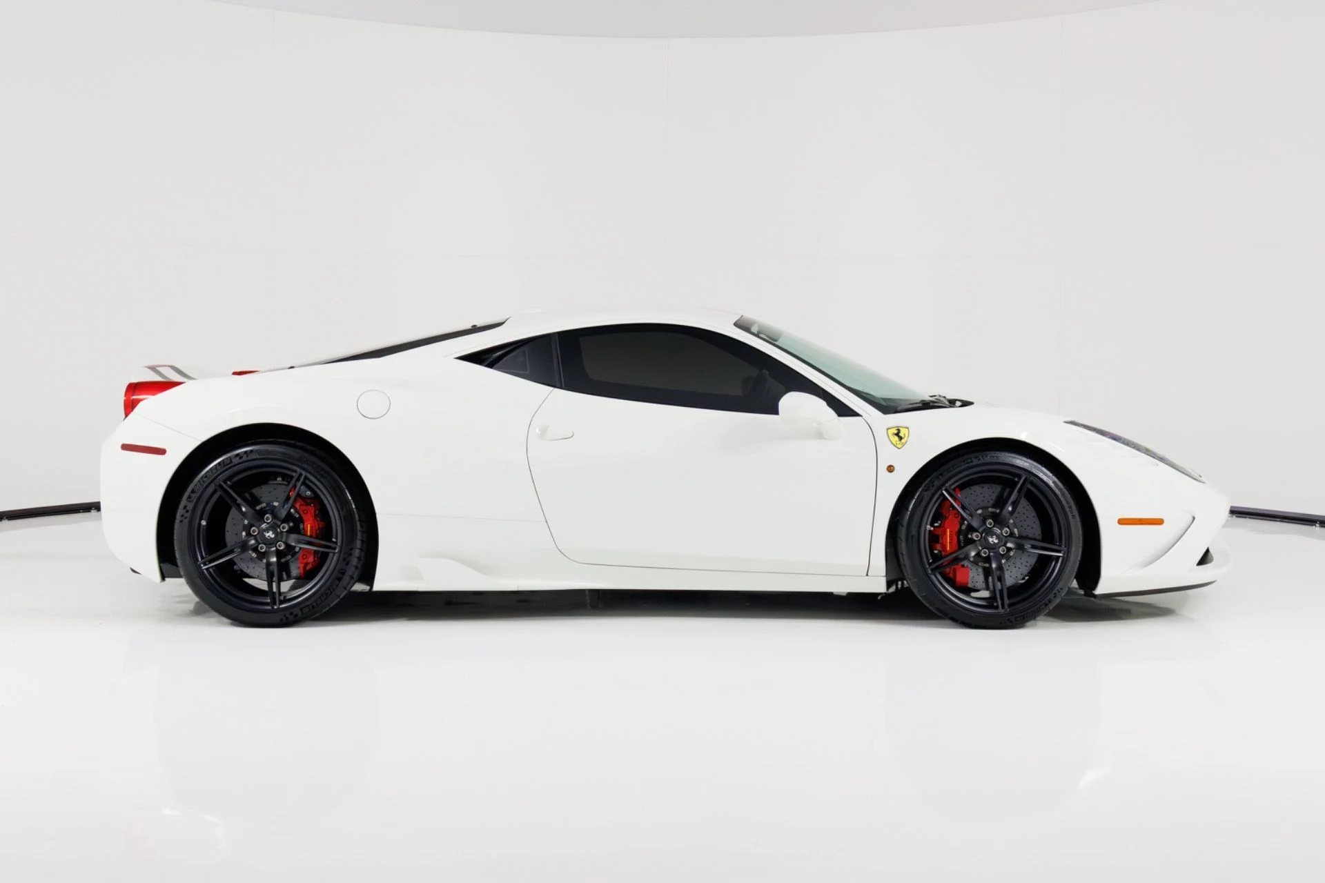 mph001_3256513820_Used_2014_Ferrari_458_Italia_Speciale_1773085137_bd690b7072