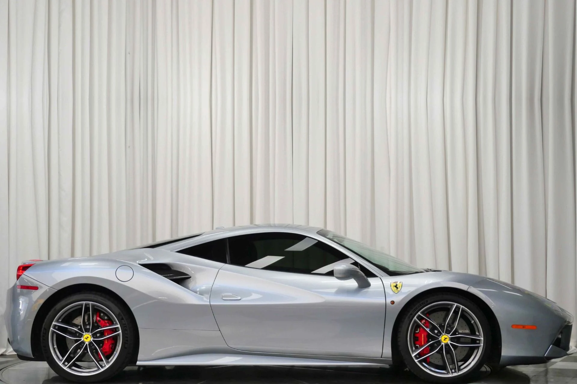 mph001_3258694313_Used_2018_Ferrari_488_GTB_1757341188_49e82d3e9d