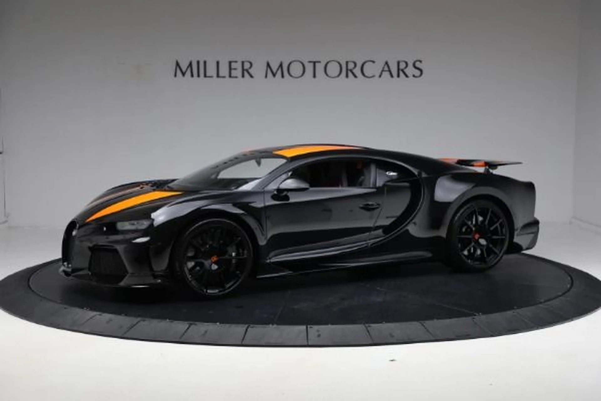 mph001_3265035242_Used_2022_Bugatti_Chiron_Super_Sport_74165a3900