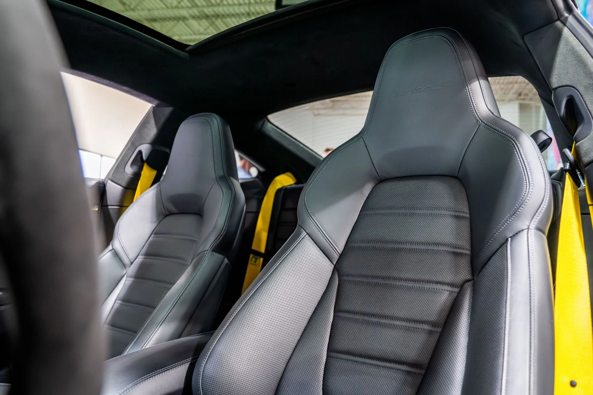 mph001_326585949_Used_2022_Porsche_911_Turbo_S_HUGE_BUILD_Over_70000_Invested_1766165251_4bfccf5ec8