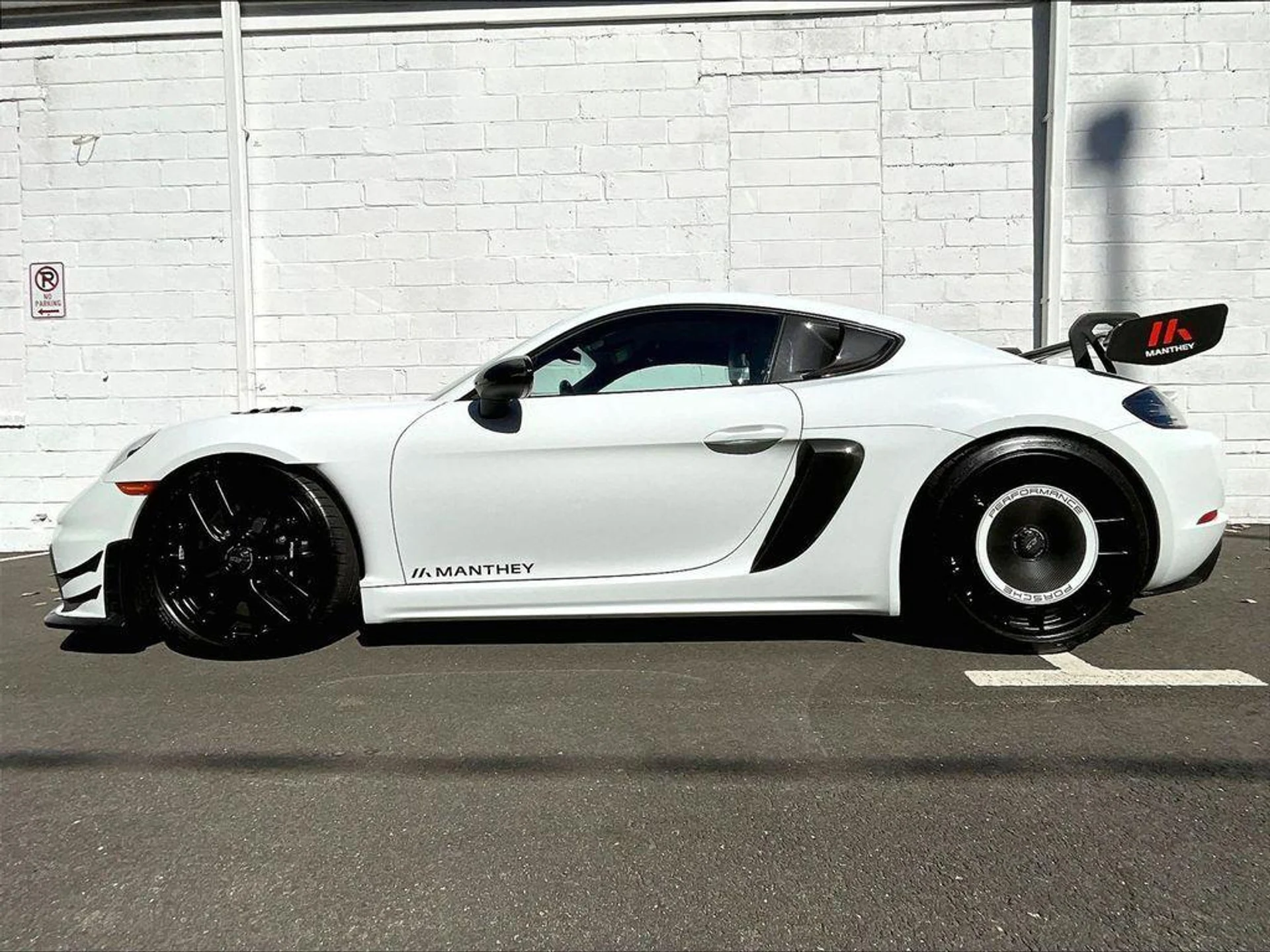 mph001_3287459757_LN_It_DBY_Ynio_G_Qq_A_Hmn_Eb4_T_Cov_BE_f2a93a2320