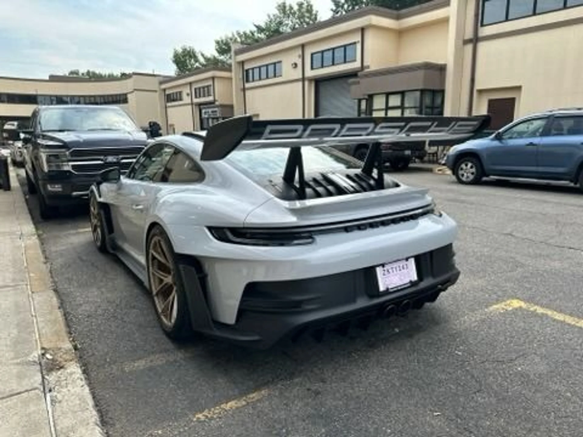 mph001_3295883173_Used_2024_Porsche_911_GT_3_RS_1759273197_4c4ae793a0