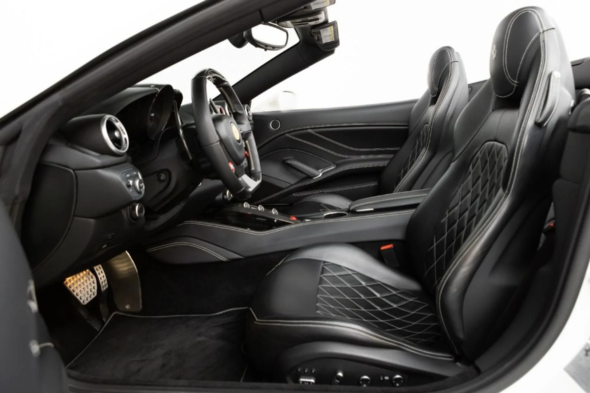 mph001_329971725_Used_2016_Ferrari_California_T_076fec13da