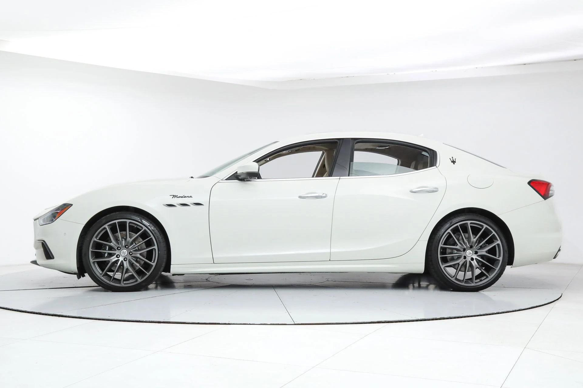 mph001_3310604369_1017d6493b32108c13ff1c6d9118d2b6_a670f7a29b