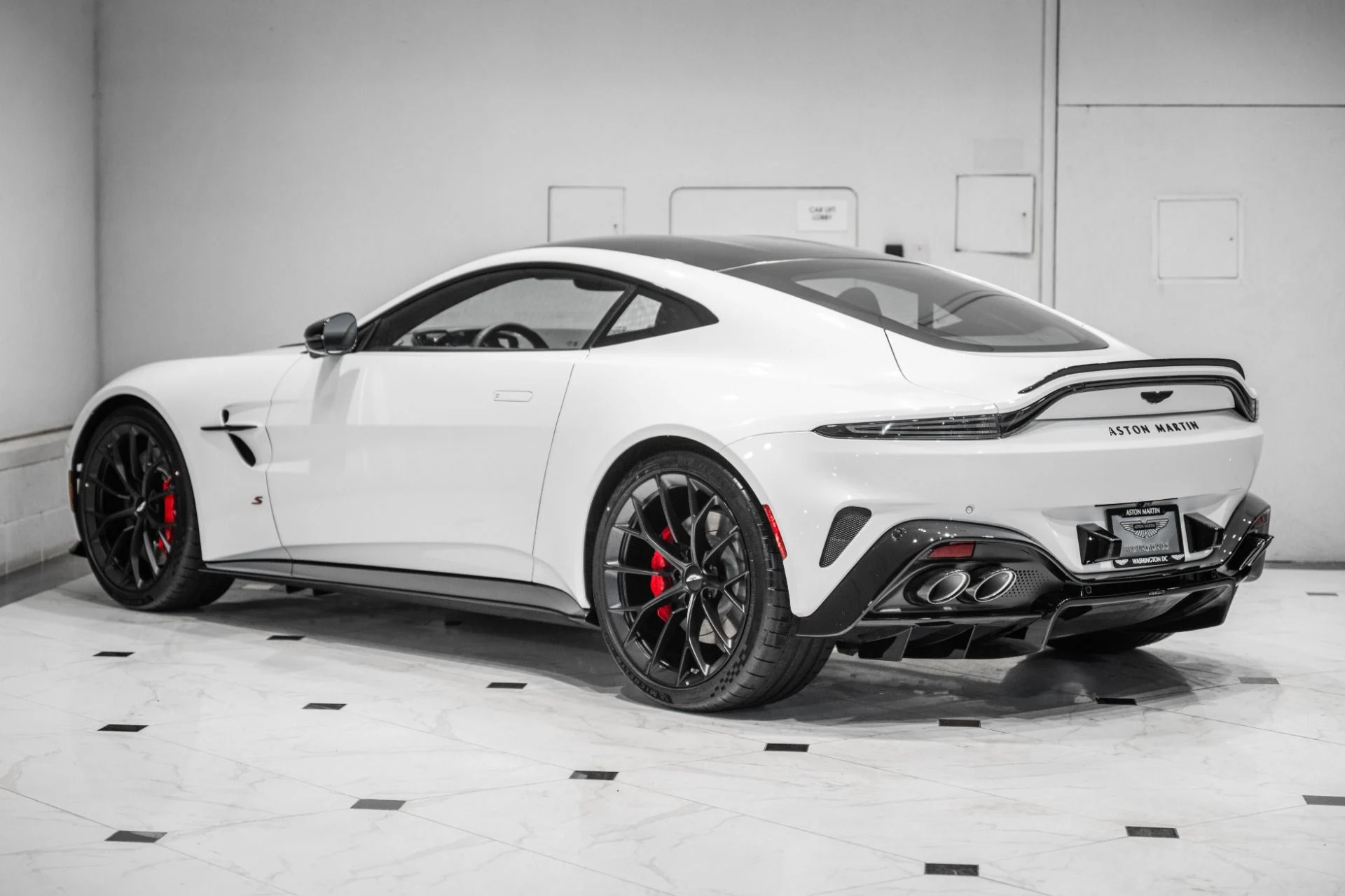 mph001_3325669298_New_2026_Aston_Martin_Vantage_S_1784733238_7bb6e3e33a