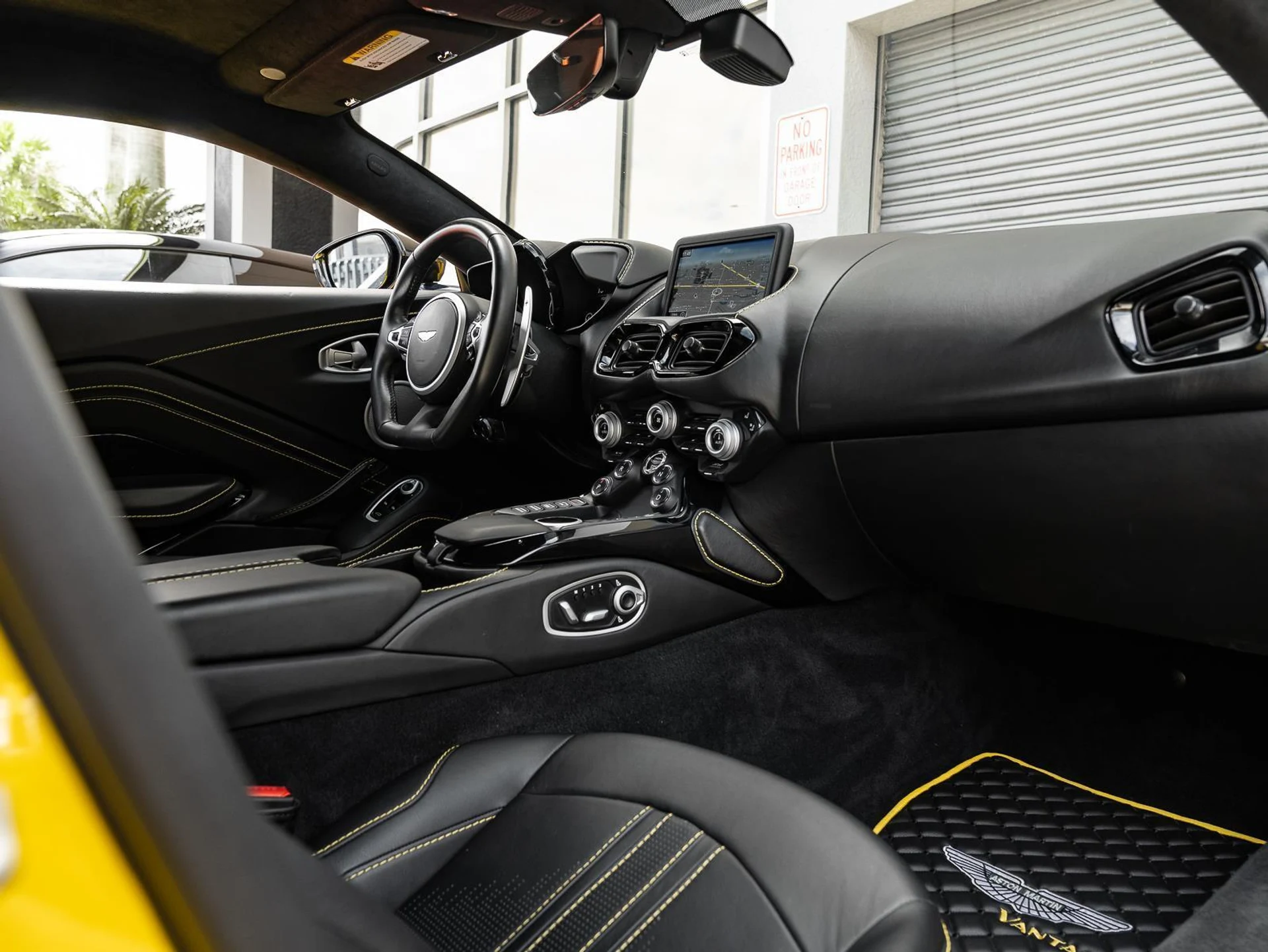 mph001_3328204121_Used_2020_Aston_Martin_Vantage_Coupe_1775769056_39b725728b