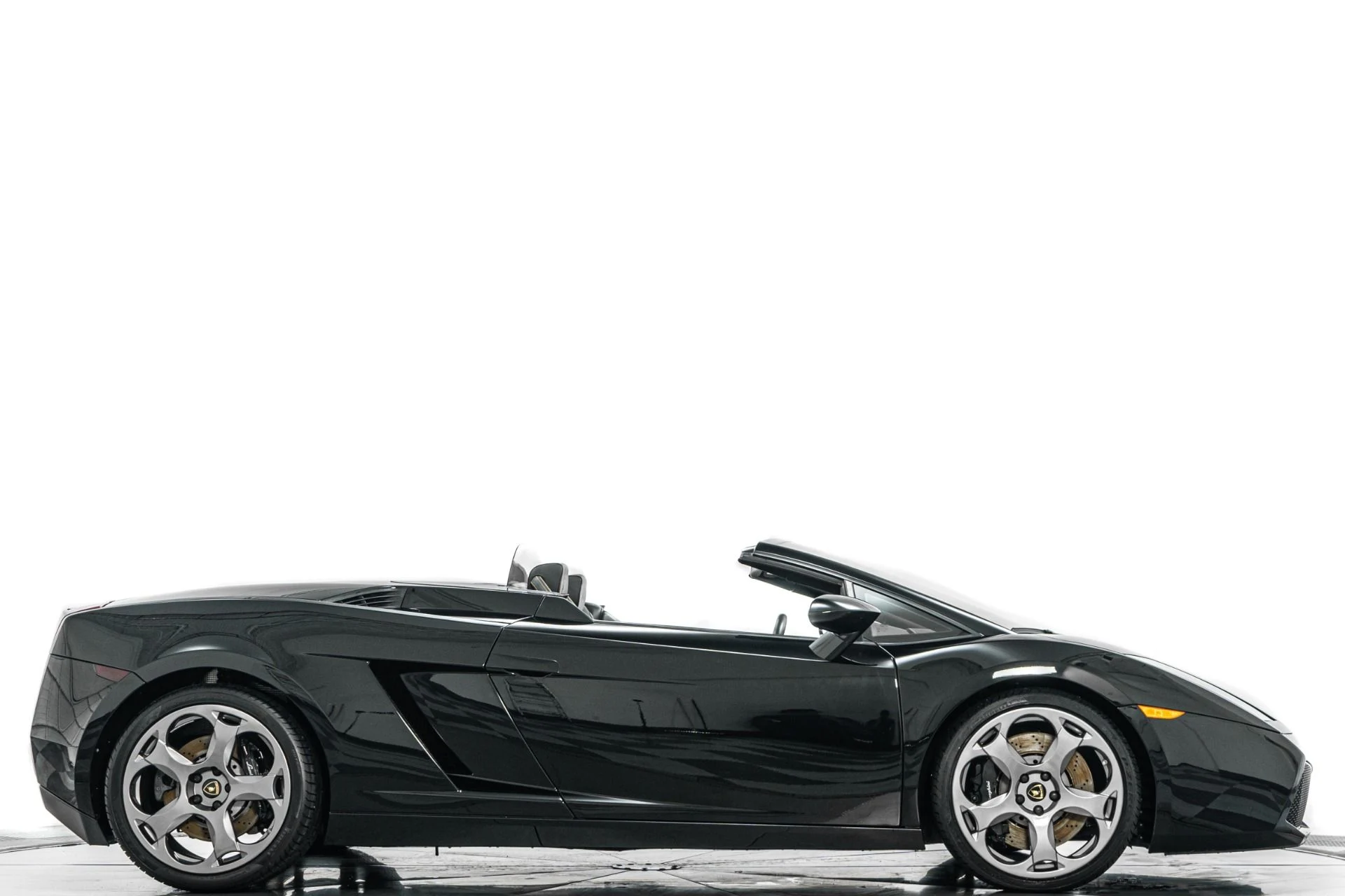 mph001_3329930586_Used_2008_Lamborghini_Gallardo_Spyder_Low_Miles_Black_on_Black_1781882524_e09ae2b5b4
