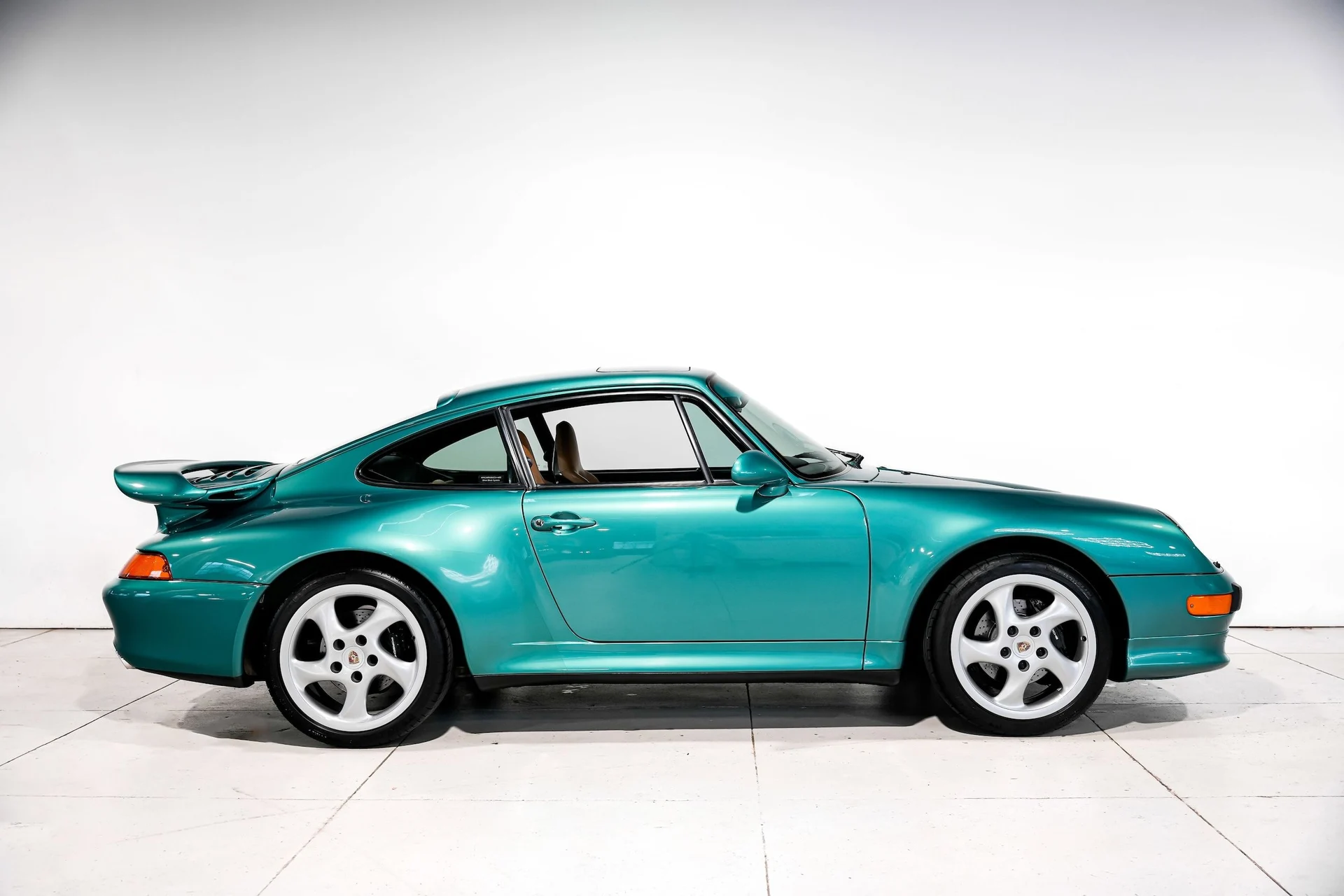 mph001_3332595779_100979018d621ea27aca7bc88bccc361x_2628b884bb