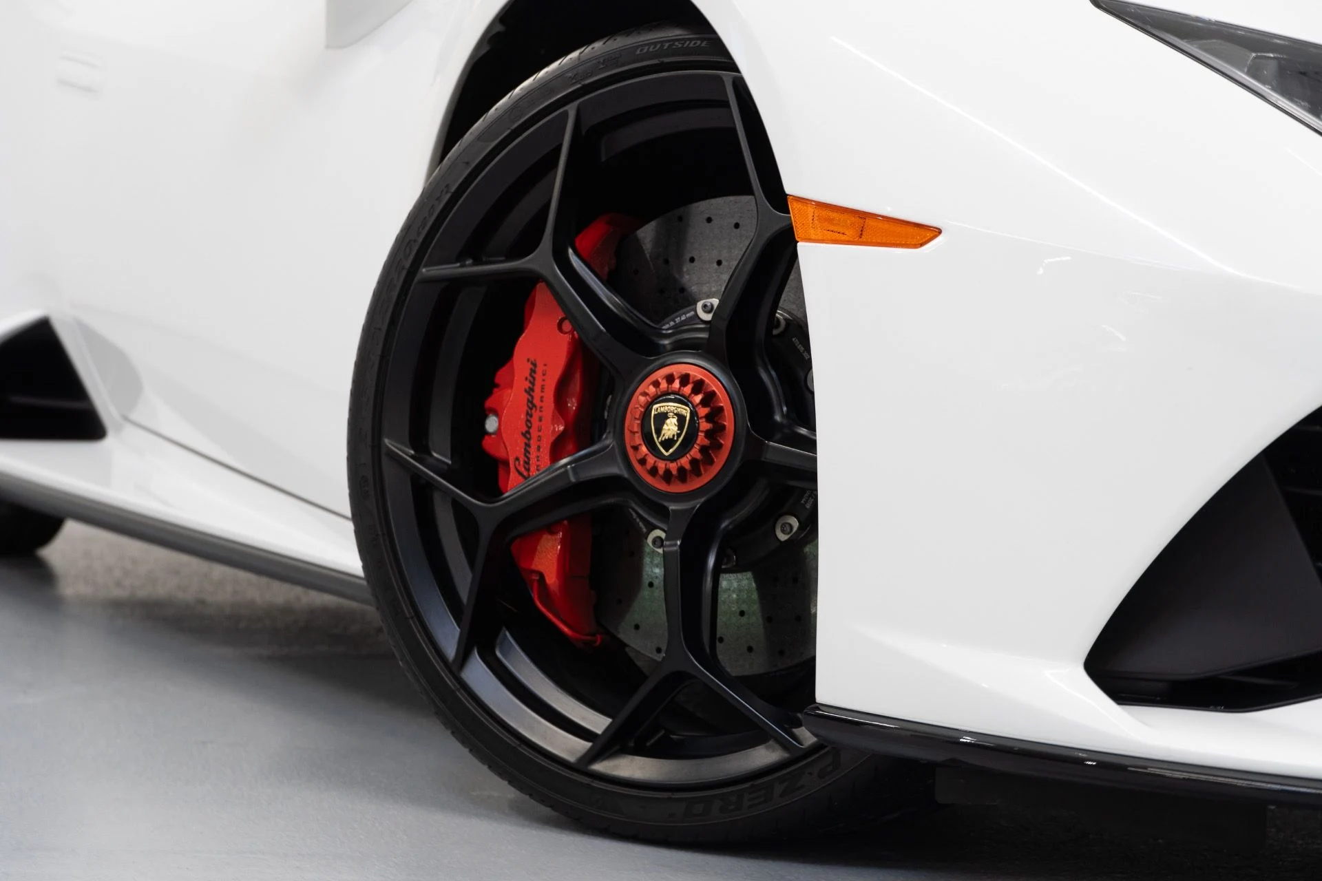 mph001_333483294_Used_2020_Lamborghini_Huracan_EVO_1763065955_442779abf7