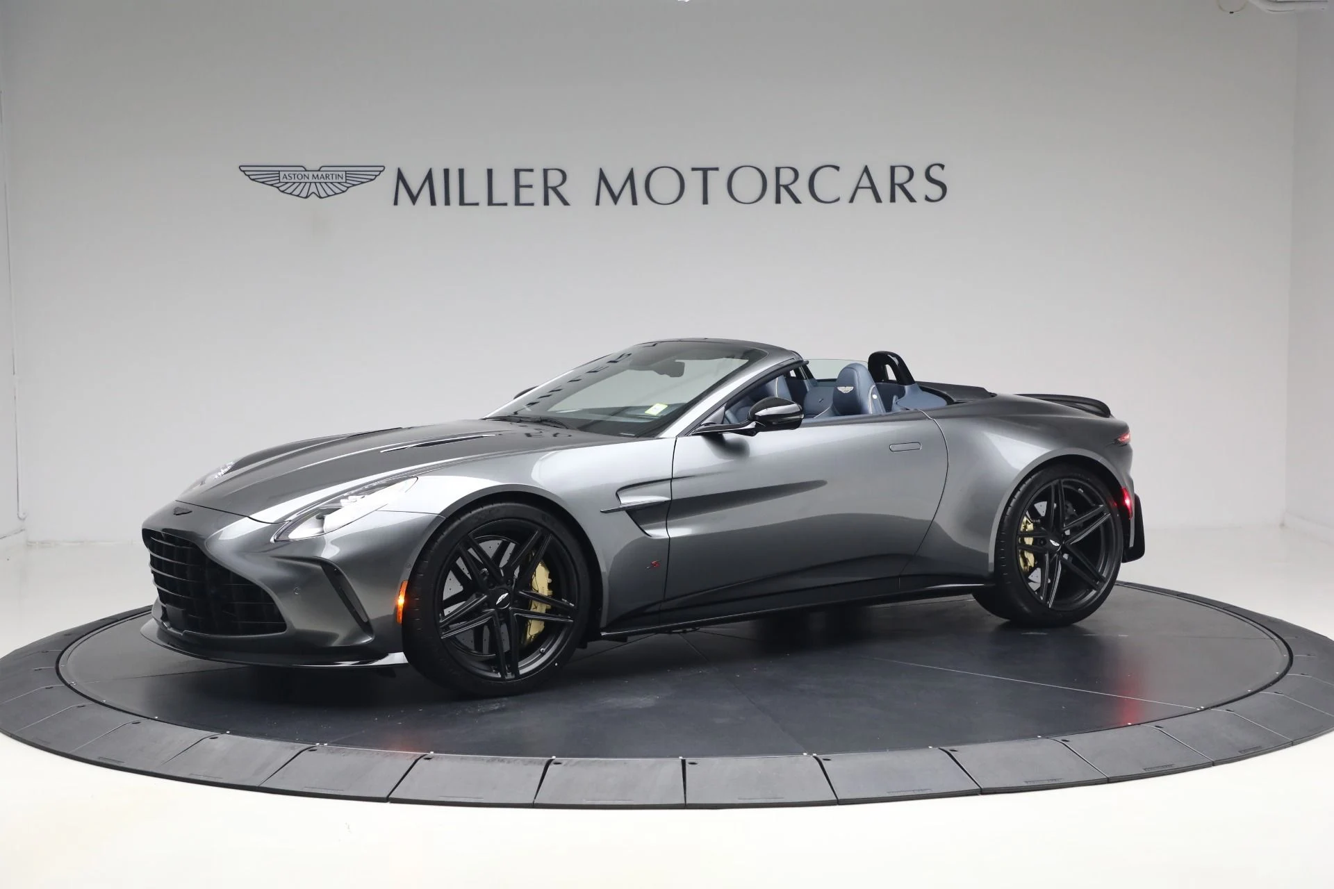 mph001_3336052016_New_2026_Aston_Martin_Vantage_S_Roadster_1787407546_1d0b38cd2f