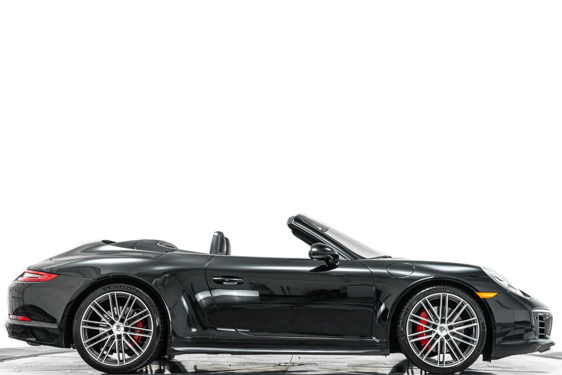 mph001_3348031561_Used_2017_Porsche_911_Carrera_4_S_Cabriolet_1788469959_479f476d61