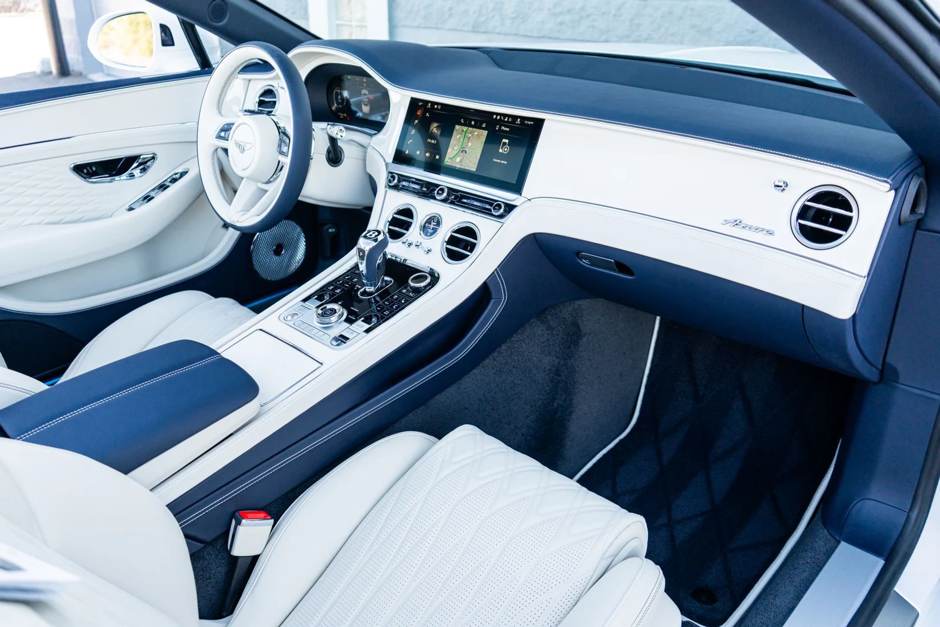 mph001_3351079931_a91032fc_6cae_4e73_9335_5ca428268d38_02304b7c19