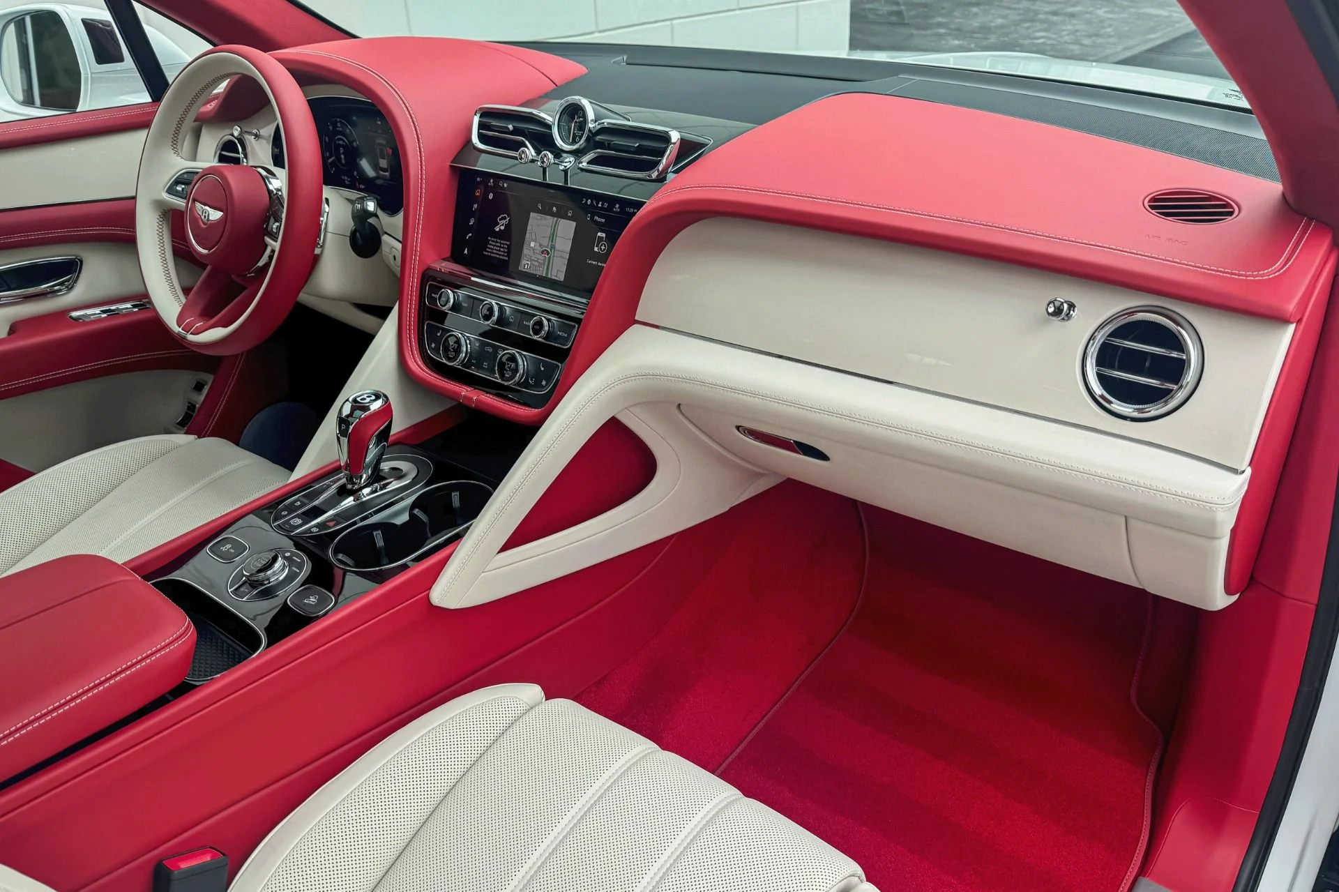 mph001_3385677049_Used_2025_Bentley_Bentayga_V8_1748255294_3b553bcff2