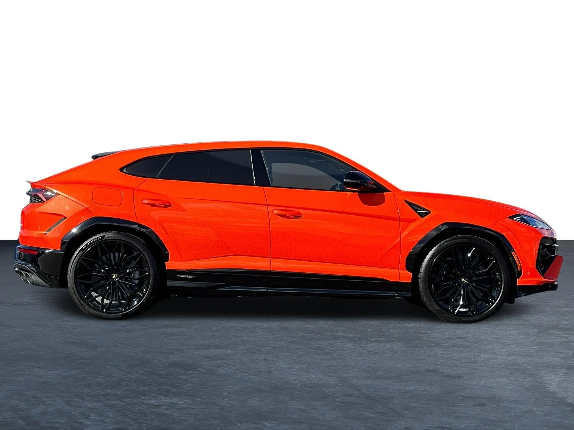 mph001_33872252_Used_2025_Lamborghini_Urus_SE_1755160809_7f3ba873a4