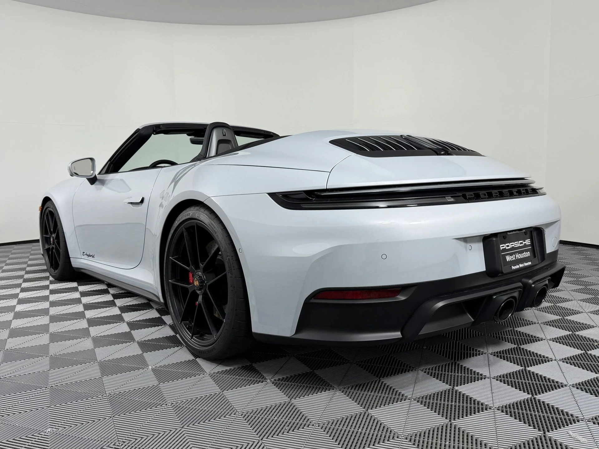 mph001_3391505752_73c72e87c92659a5bd7ea74677a8b659x_90d9719901