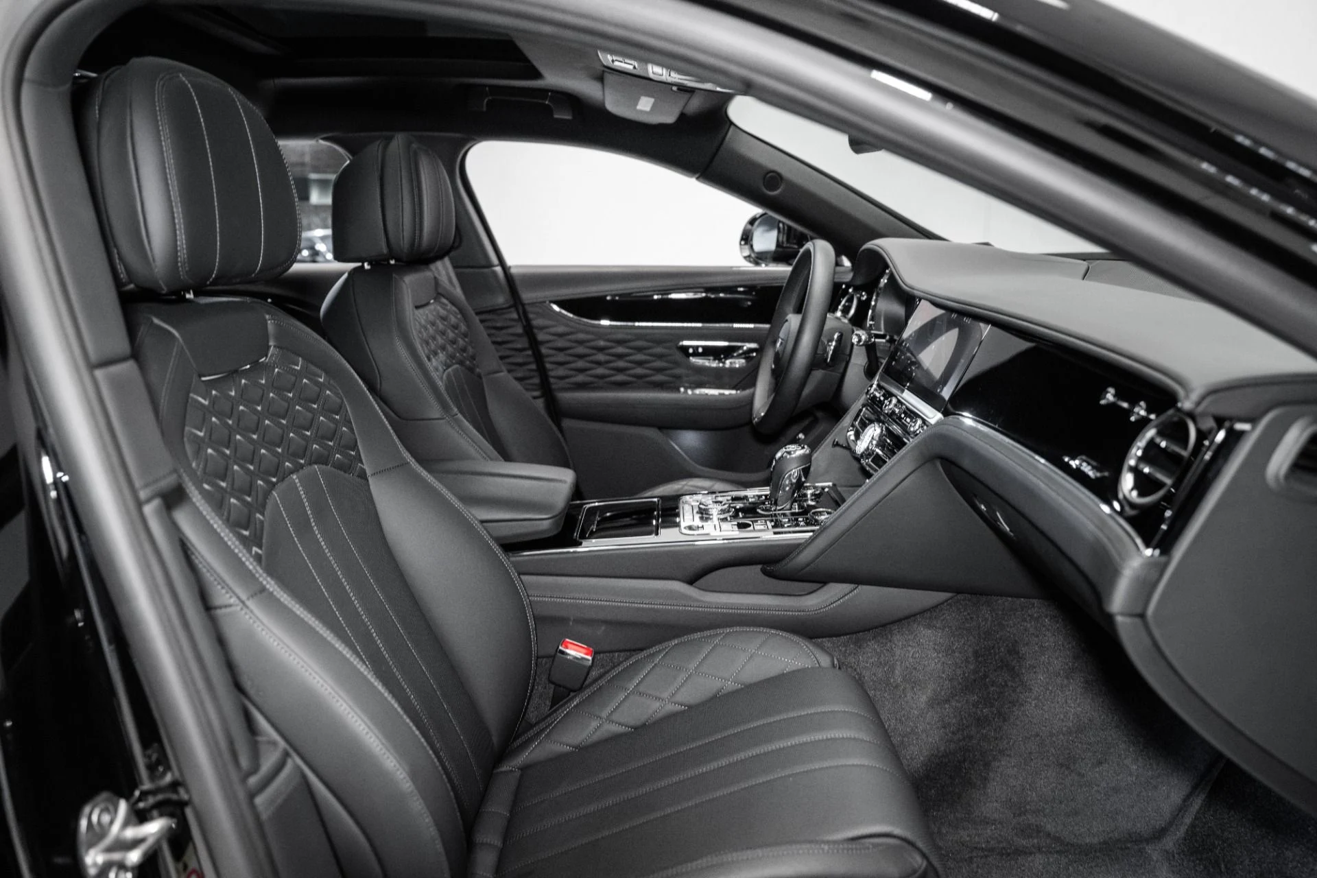 mph001_3398214729_Used_2024_Bentley_Flying_Spur_Speed_1756911756_38b4e1ba64