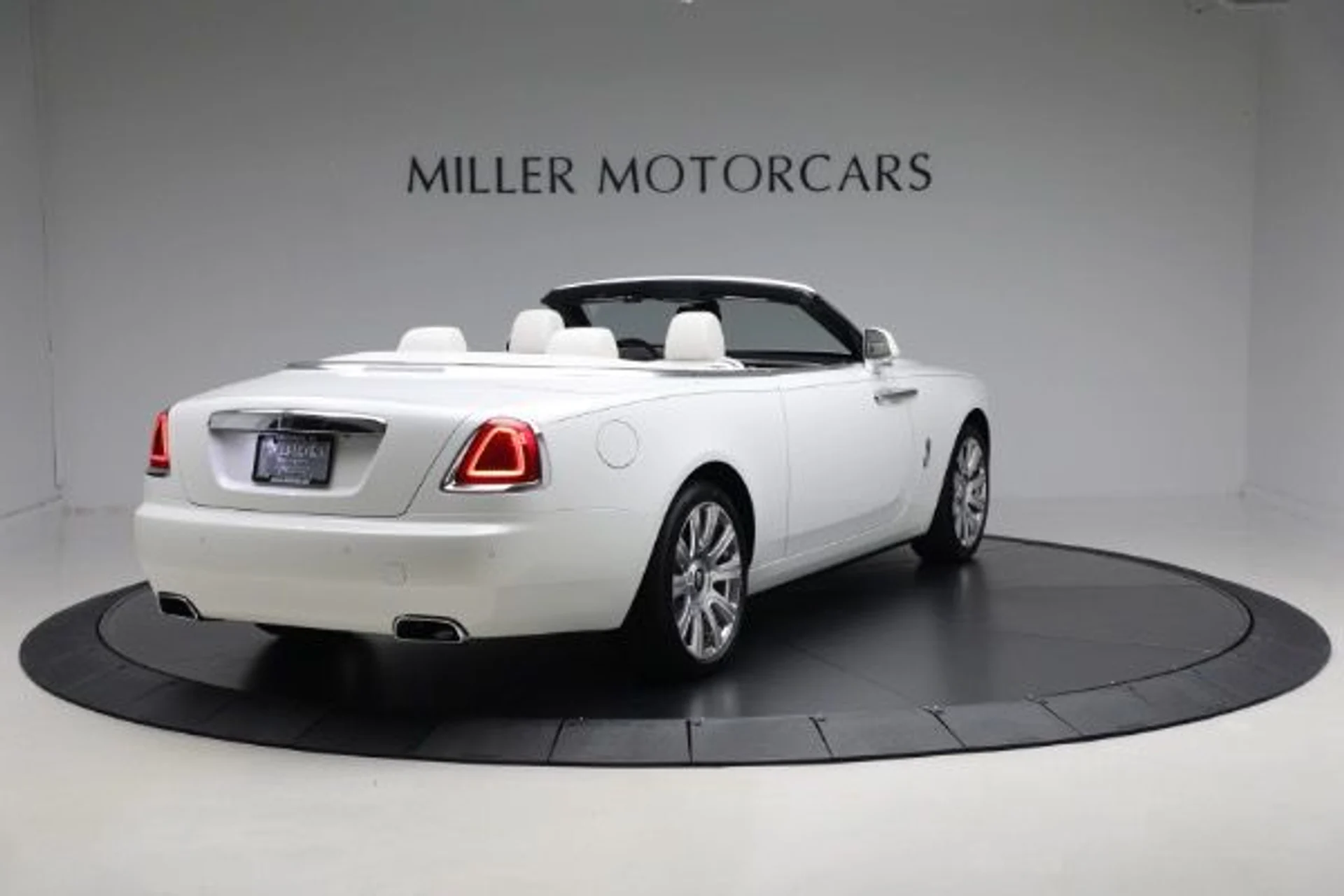 mph001_3400892052_Used_2018_Rolls_Royce_Dawn_c2d6187f0e