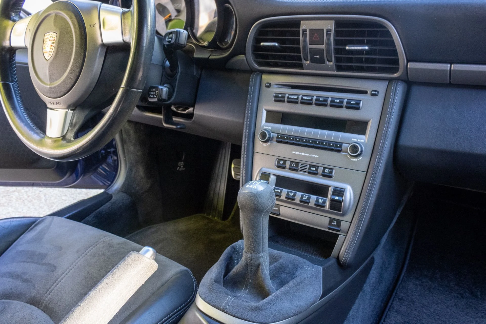 mph001_3411465945_Used_2007_Porsche_911_GT_3_1791996870_ae14fc1506