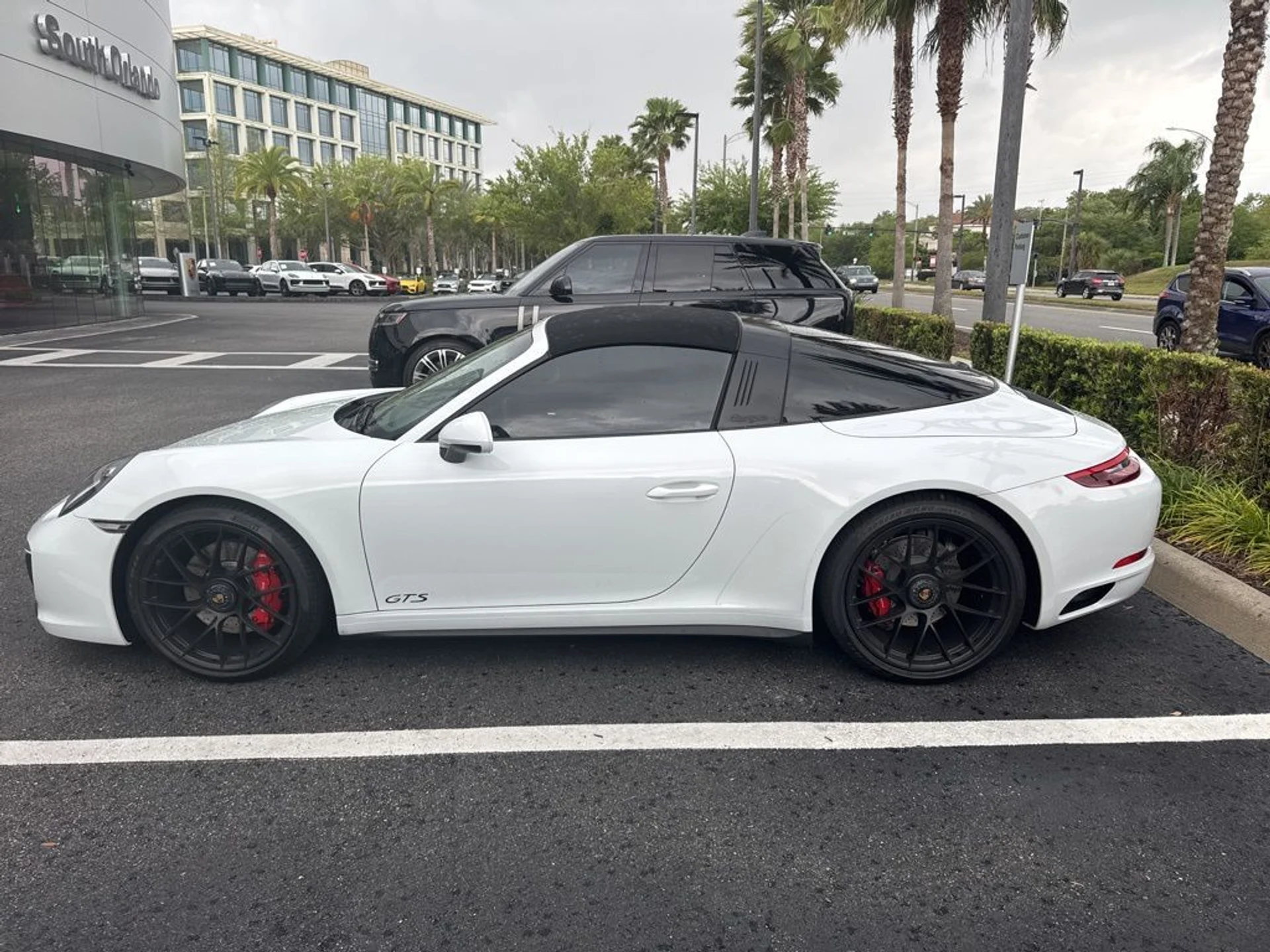 mph001_3418363506_48c9b3fef4791250953a3e386d59c501x_fb828048ef