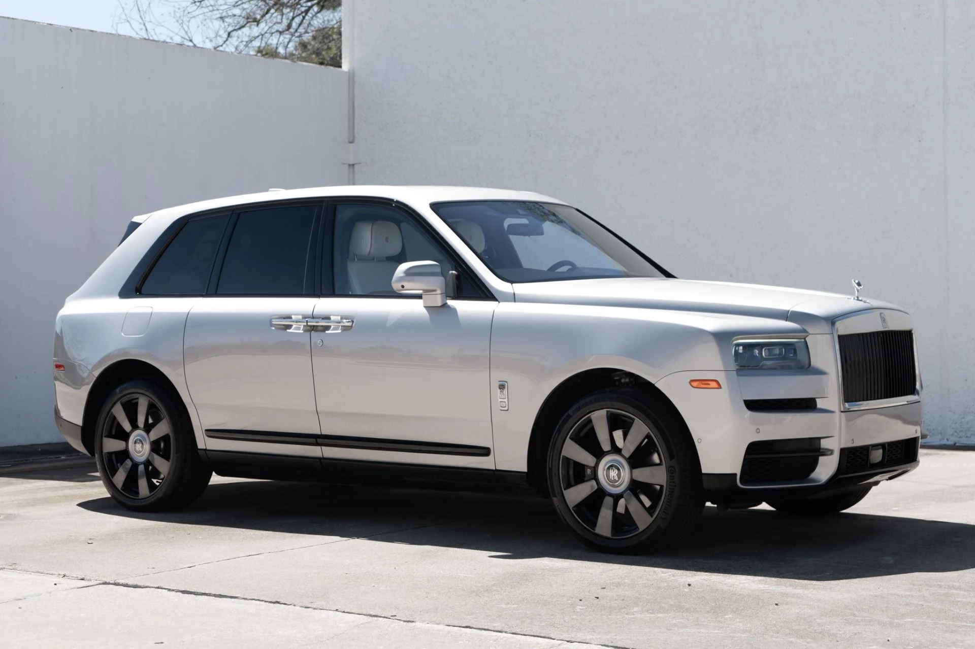 mph001_3423489535_Used_2022_Rolls_Royce_Cullinan_1773433397_588b468a2e