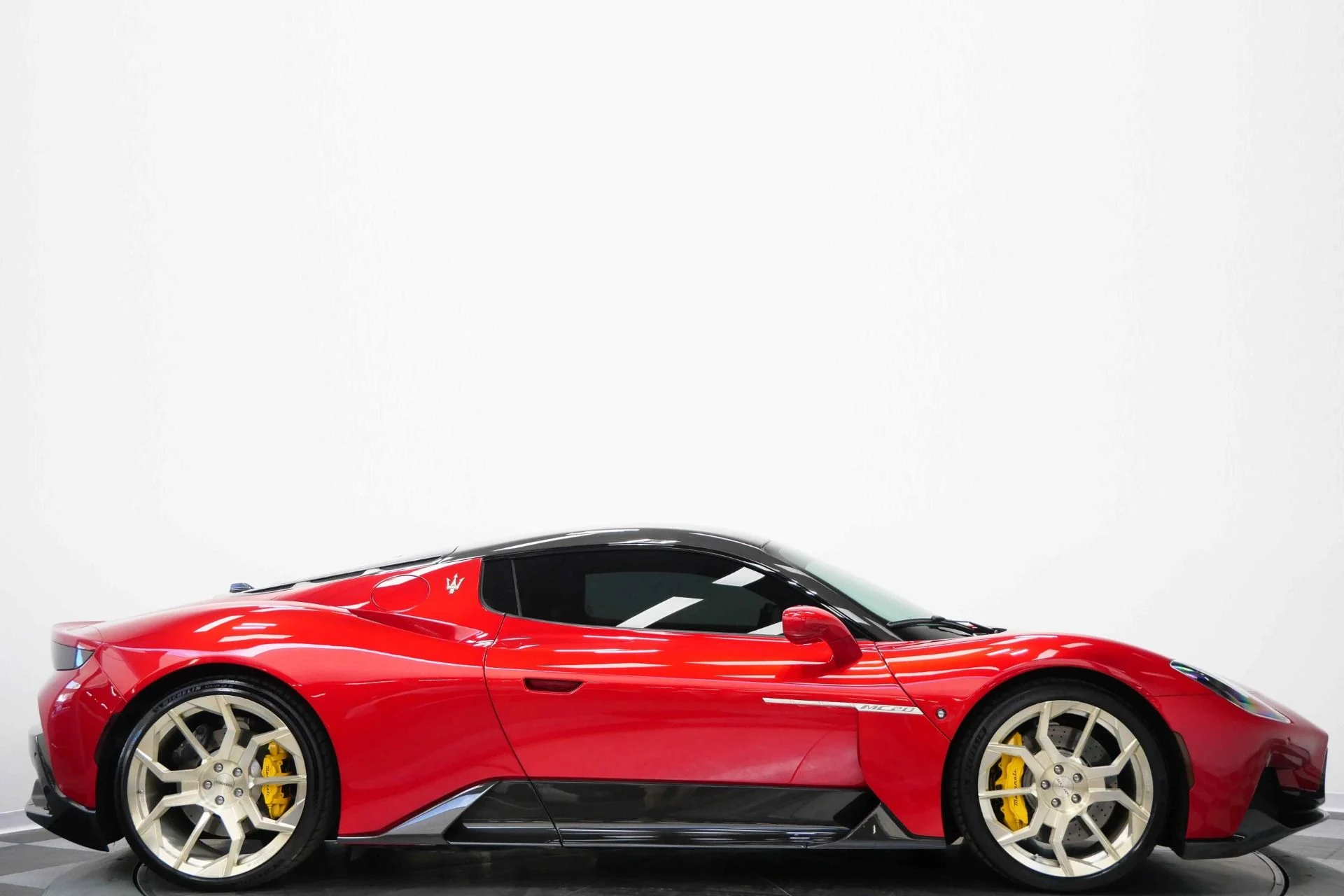 mph001_3435315469_Used_2022_Maserati_MC_20_Amazing_Color_Full_Leather_Interior_Forged_Wheels_1773426495_6bb9b9b54d