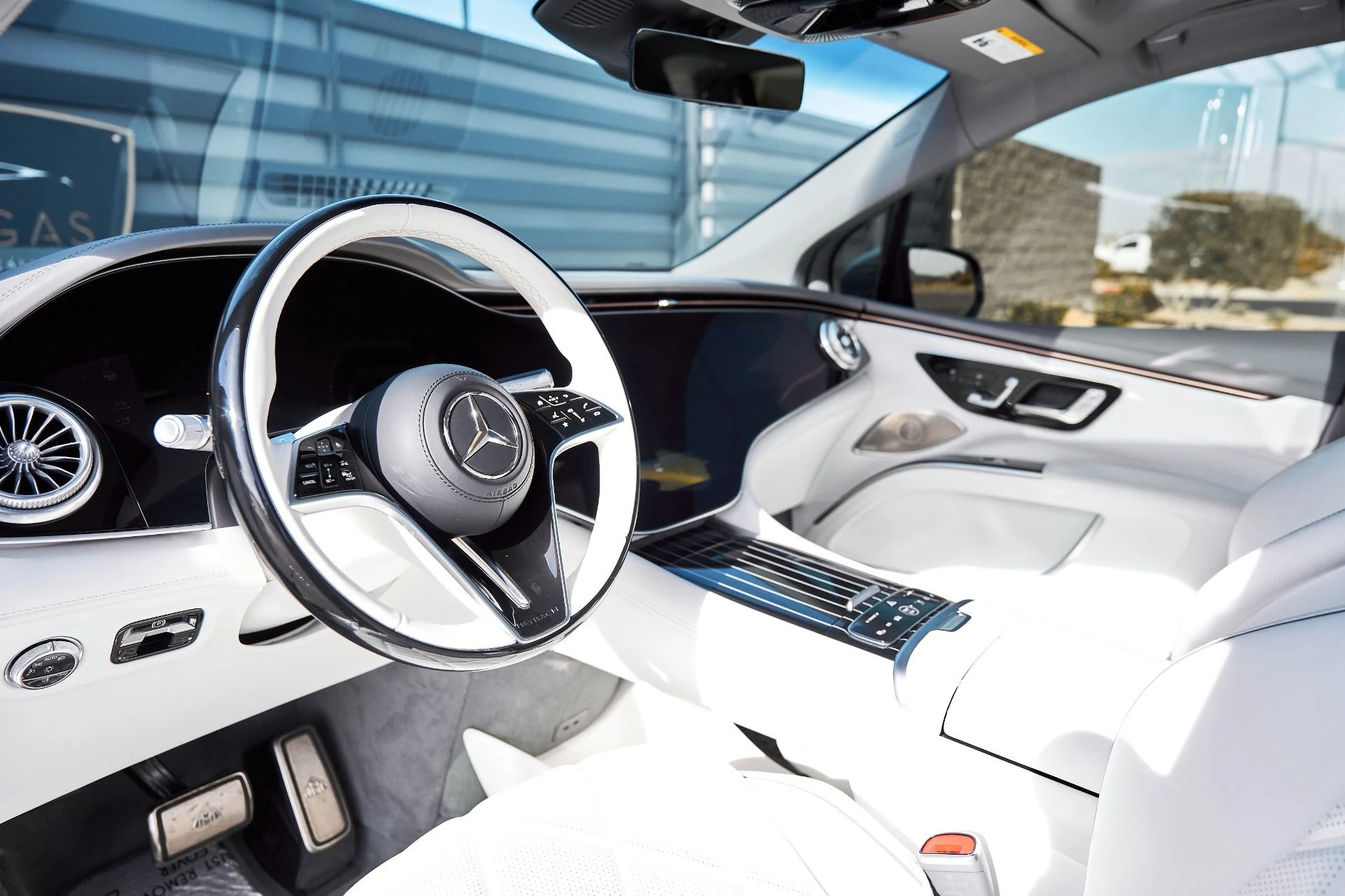 mph001_3439896044_Used_2024_Mercedes_Benz_EQS_Maybach_EQS_680_1766455820_450e85e297