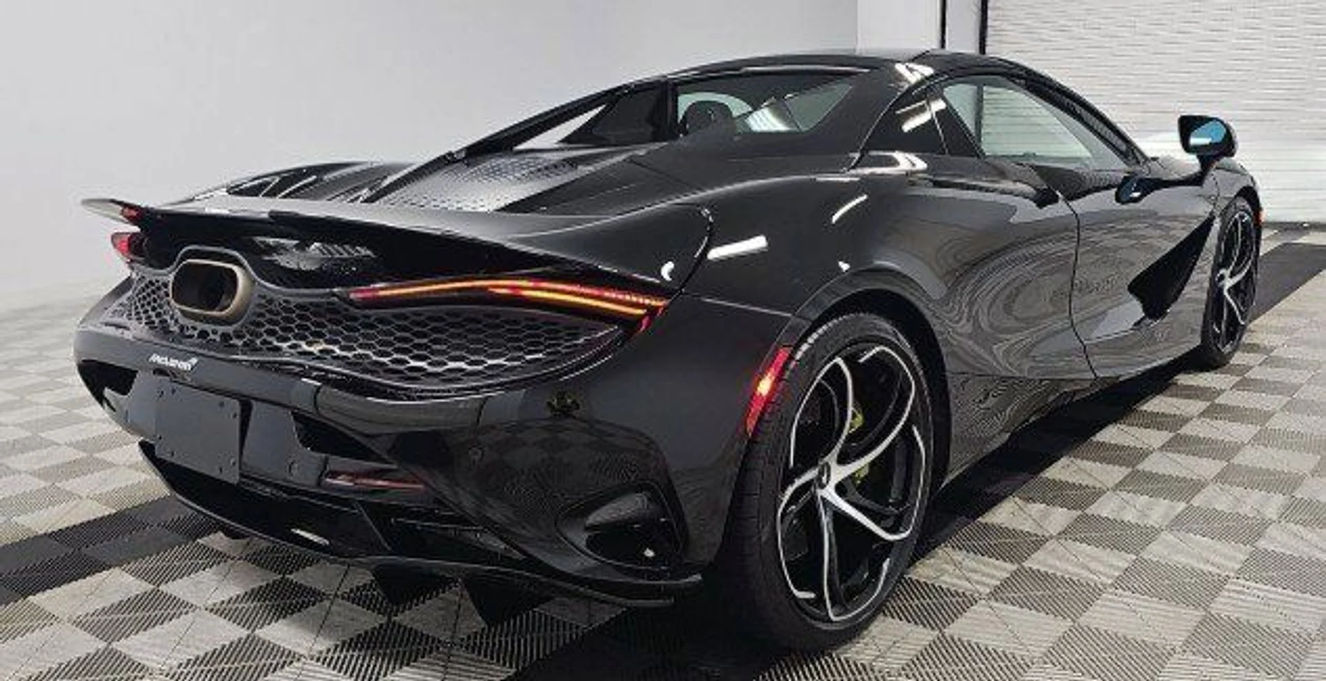 mph001_3442003509_118251f4a38f3cadc2cae156b50532f7x_277d0cfd21