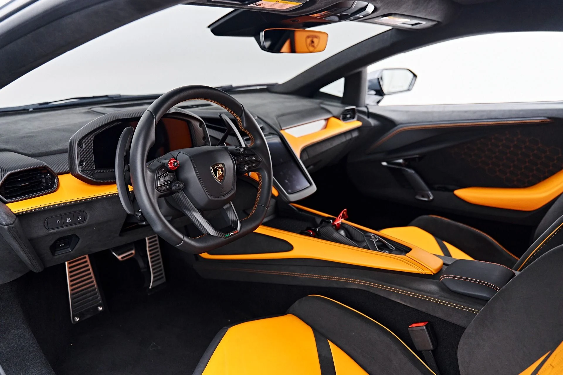 mph001_3445569544_Used_2024_Lamborghini_Revuelto_Base_1789623315_f58aa4933c